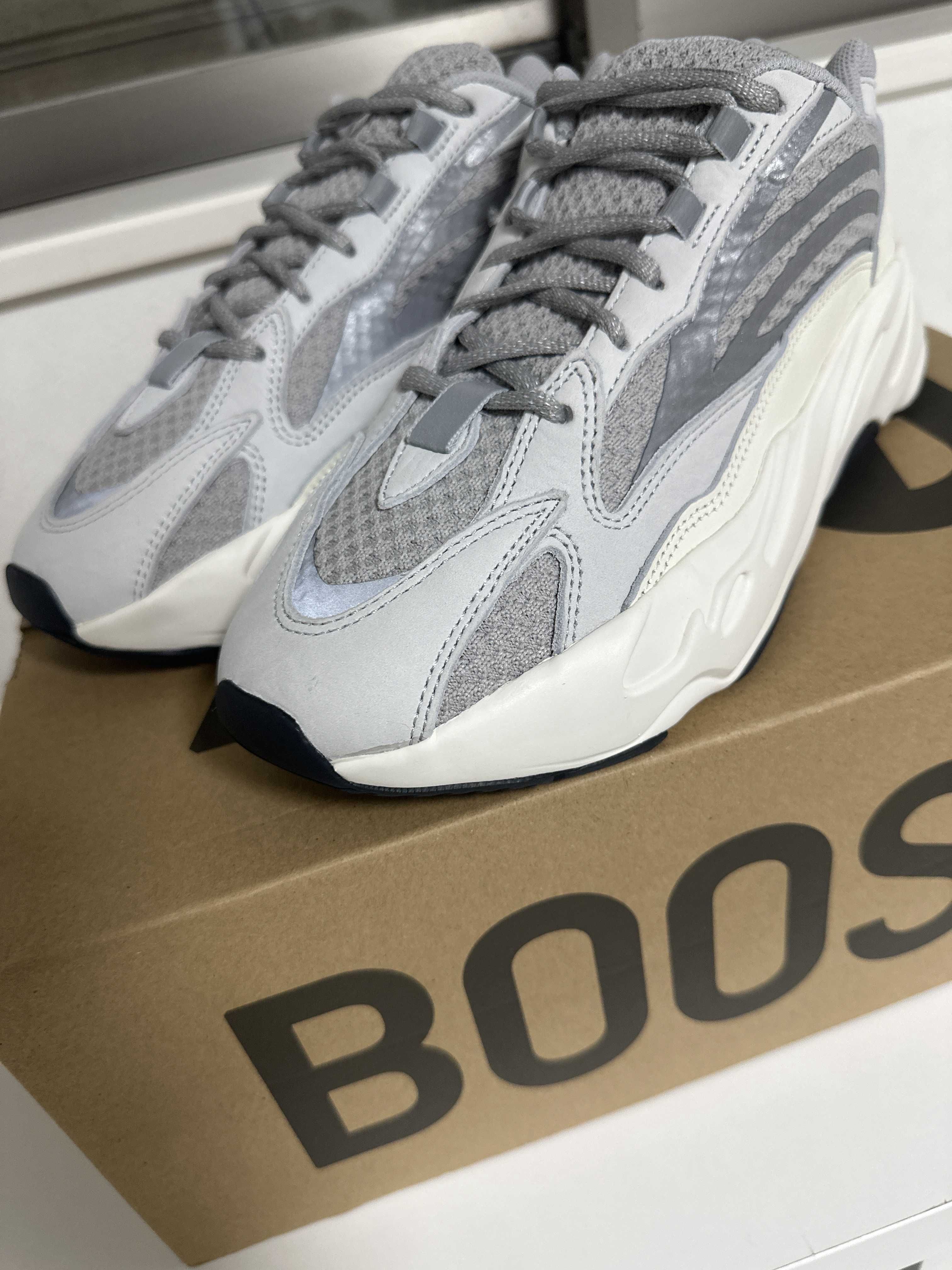 adidas YEEZY Boost 700 V2 "Static"