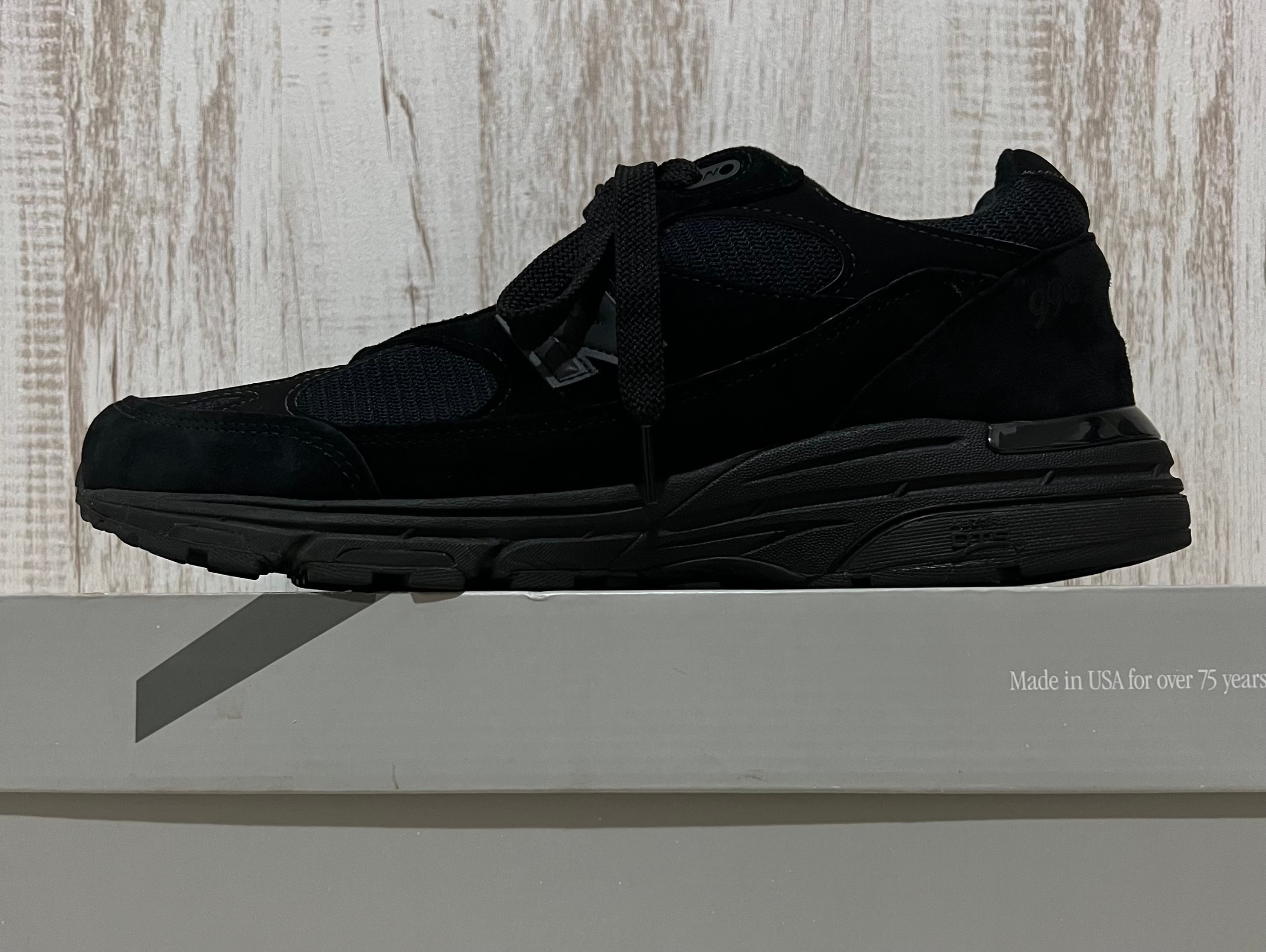 ニューバランス 993 "トリプルブラック"