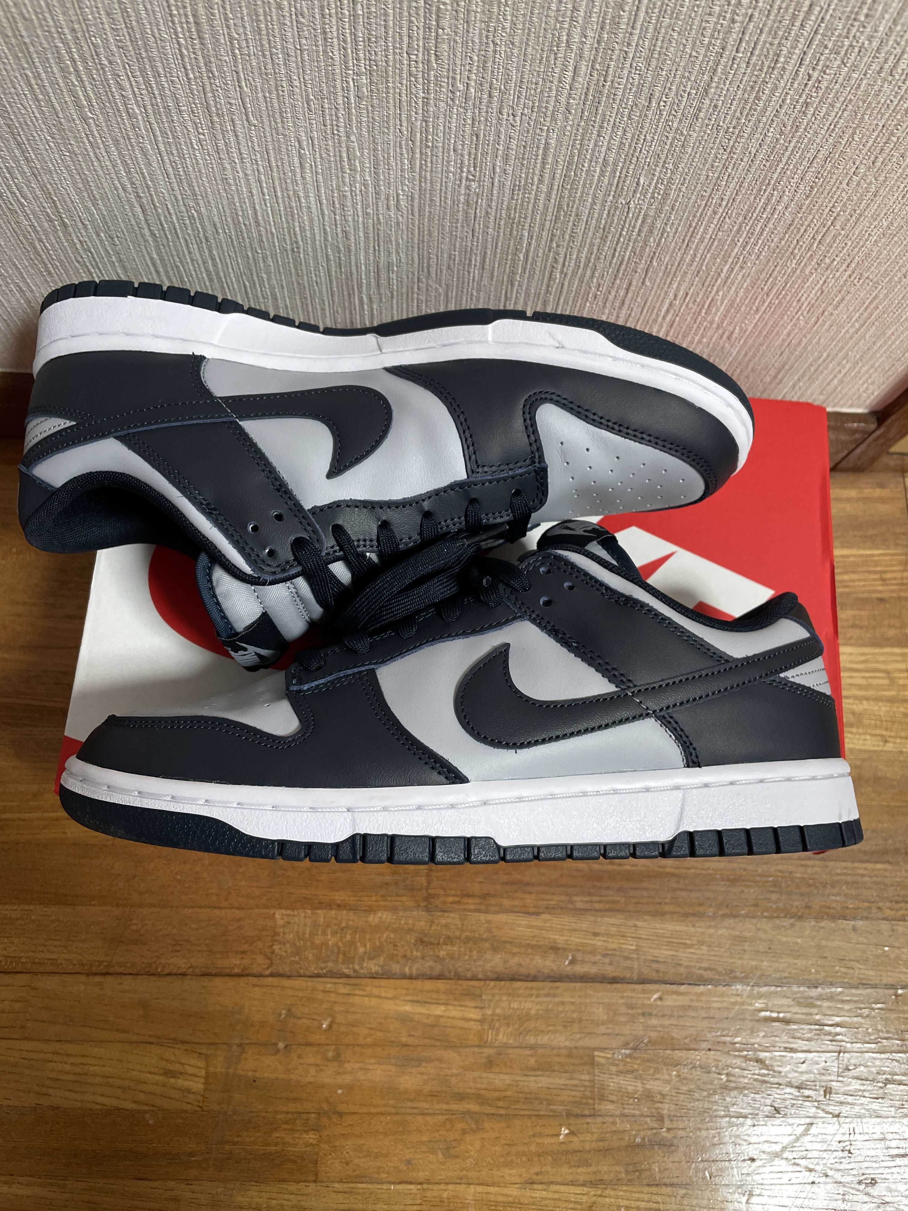 Nike Dunk Low "Championship Grey"