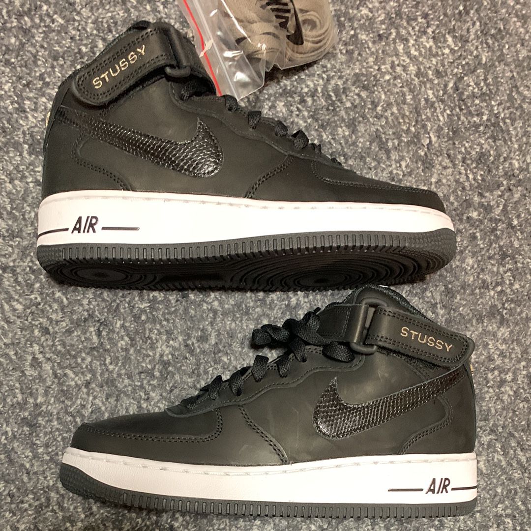 Stussy × Nike Air Force 1 Mid "Black/Black"