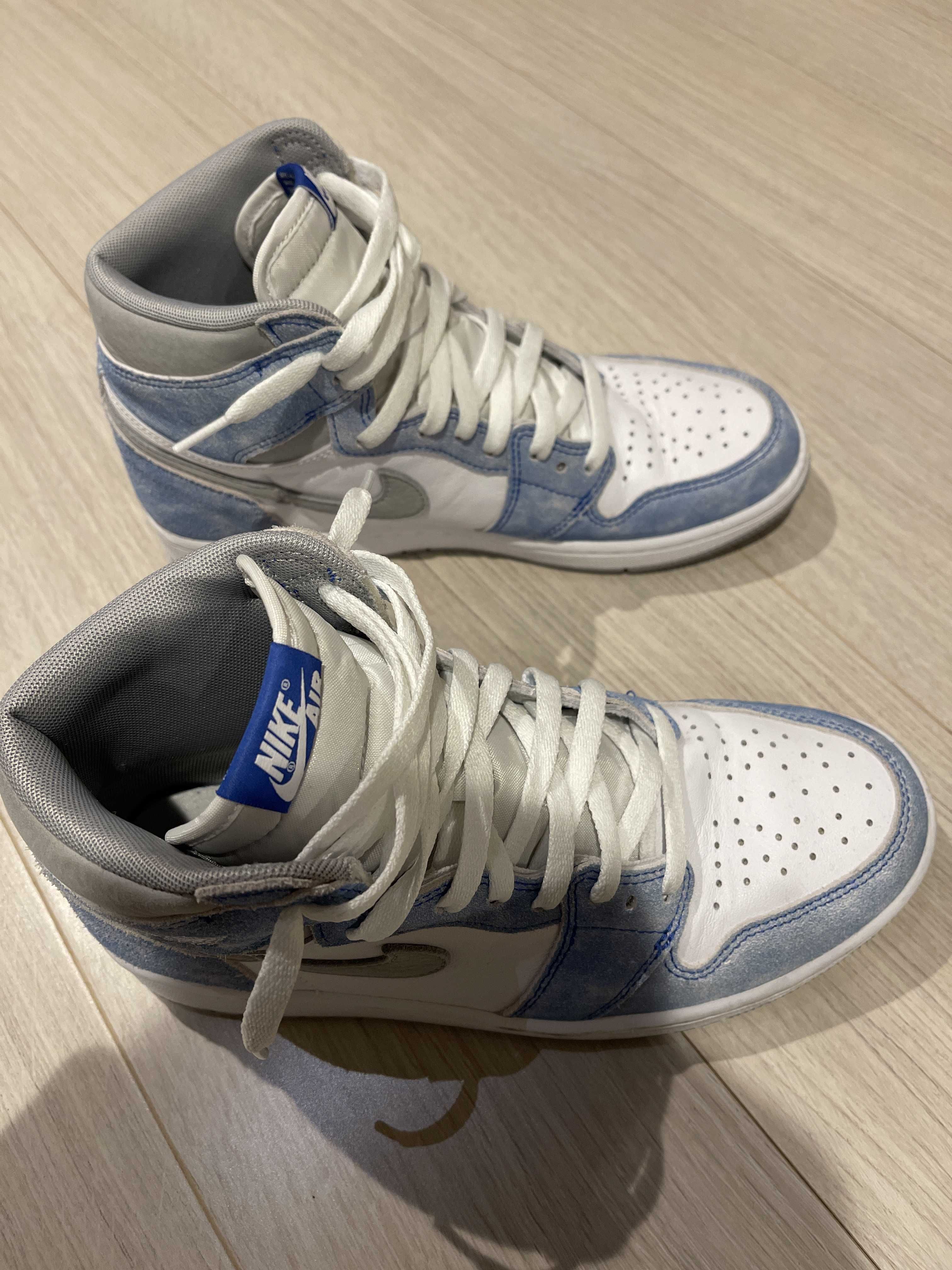 Nike Air Jordan 1 High OG "Hyper Royal"