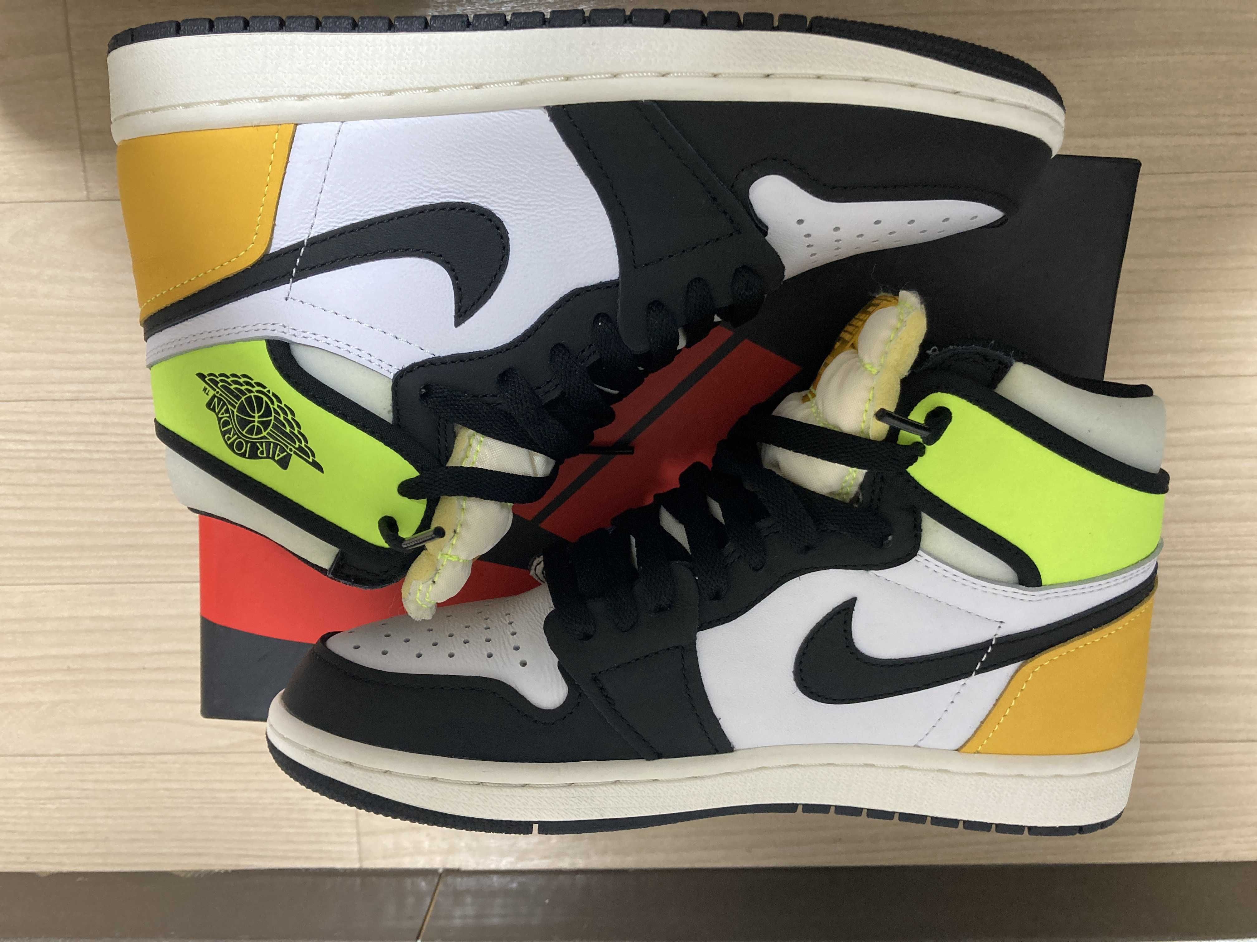 Nike Air Jordan 1 High OG "Volt Gold"