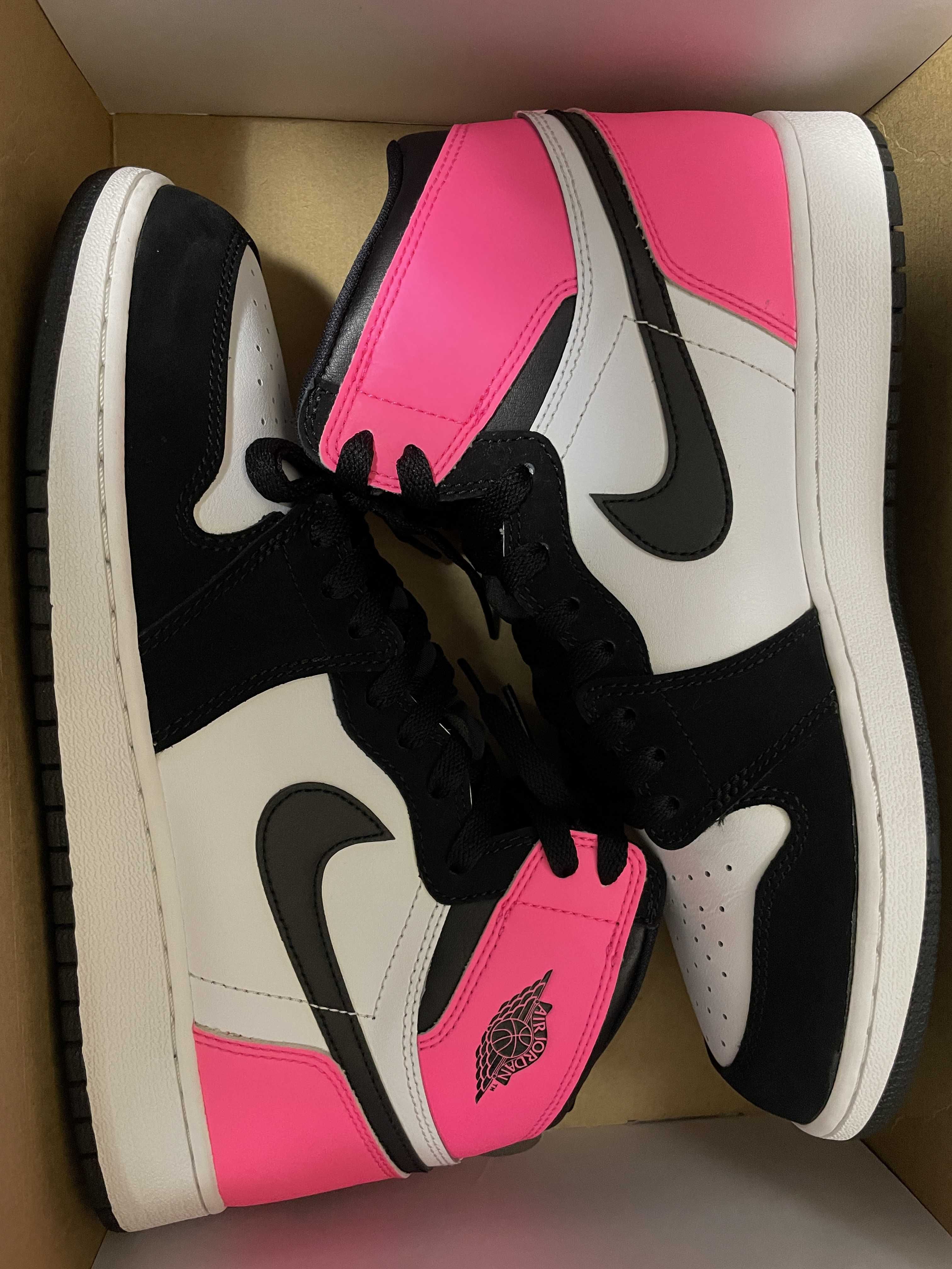 Nike Air Jordan 1 Retro High 