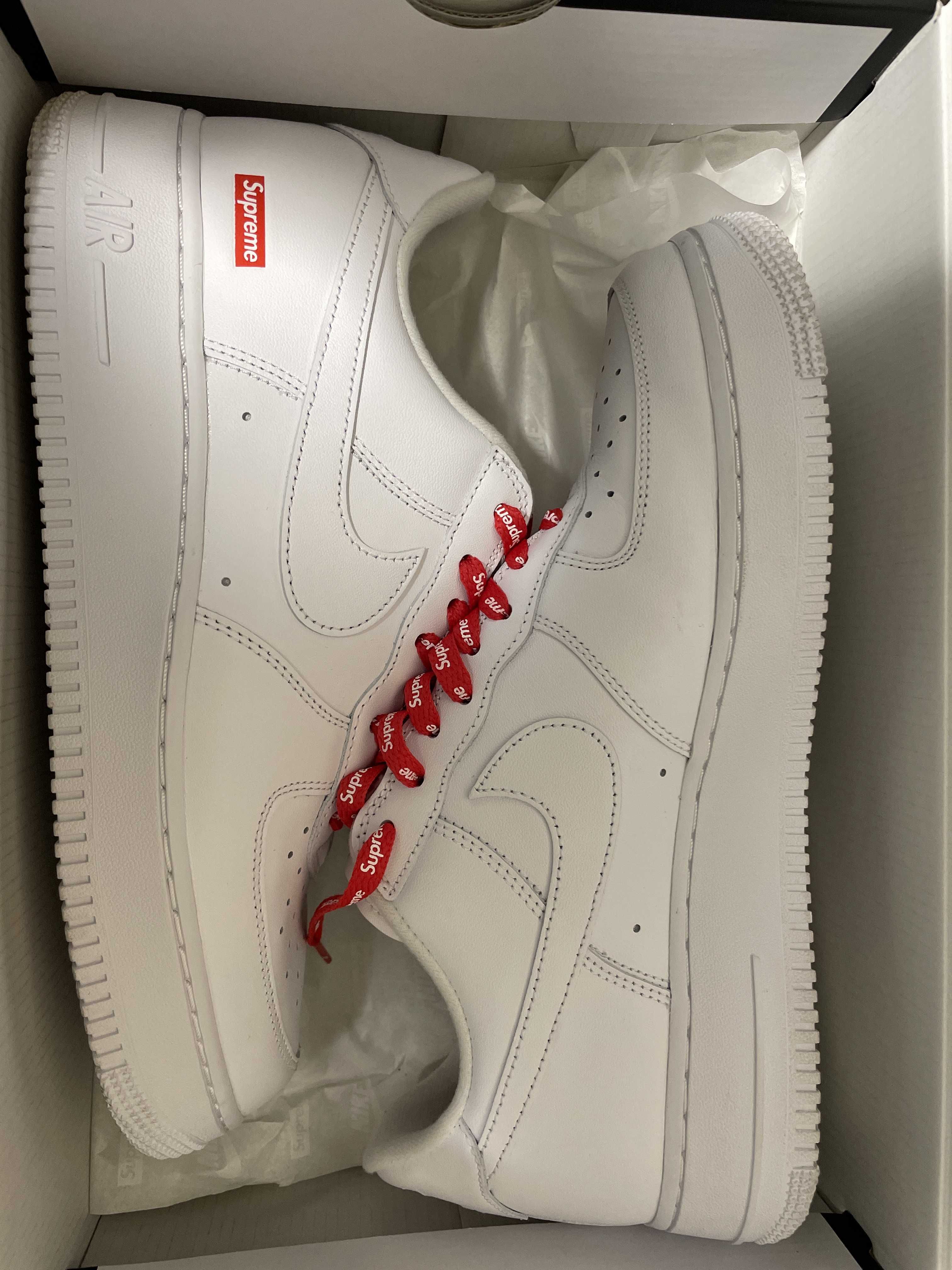 Supreme × Nike Air Force 1 Low "White"