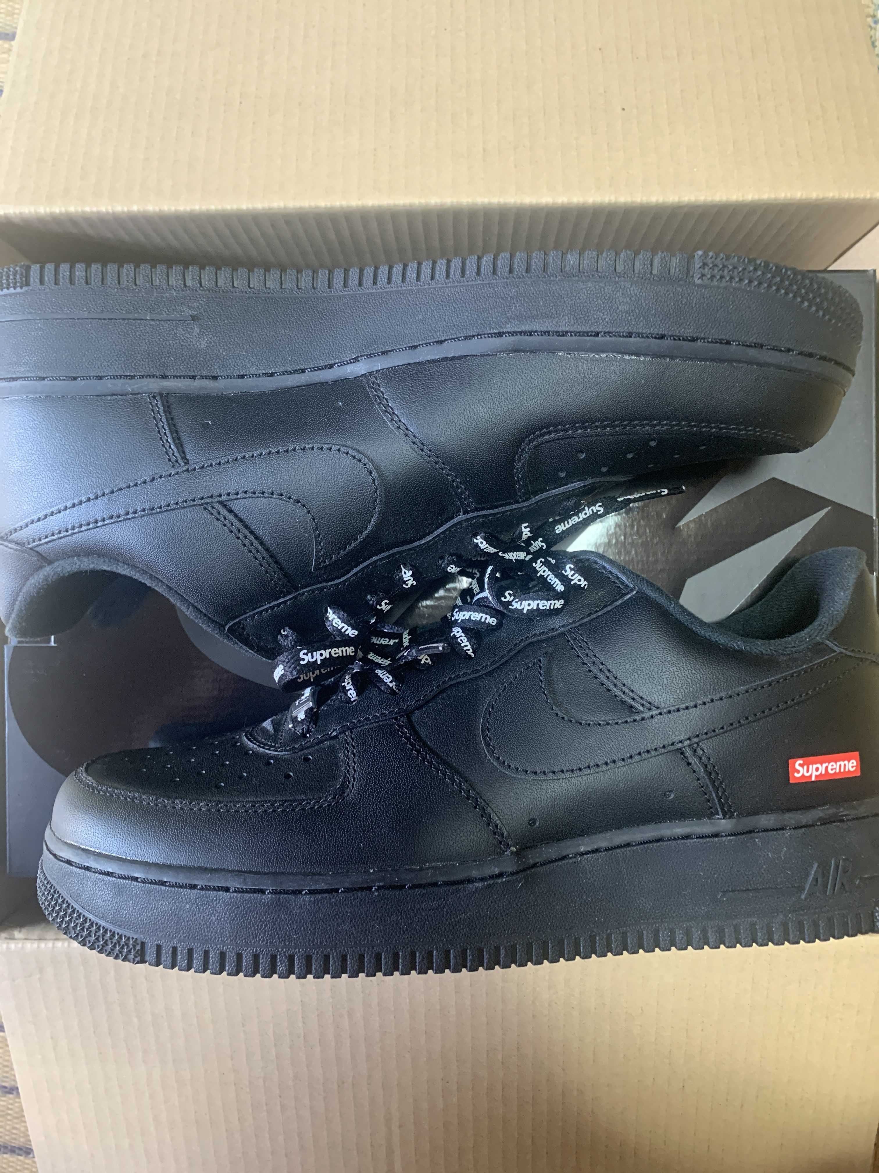 Supreme × Nike Air Force 1 Low "Black"