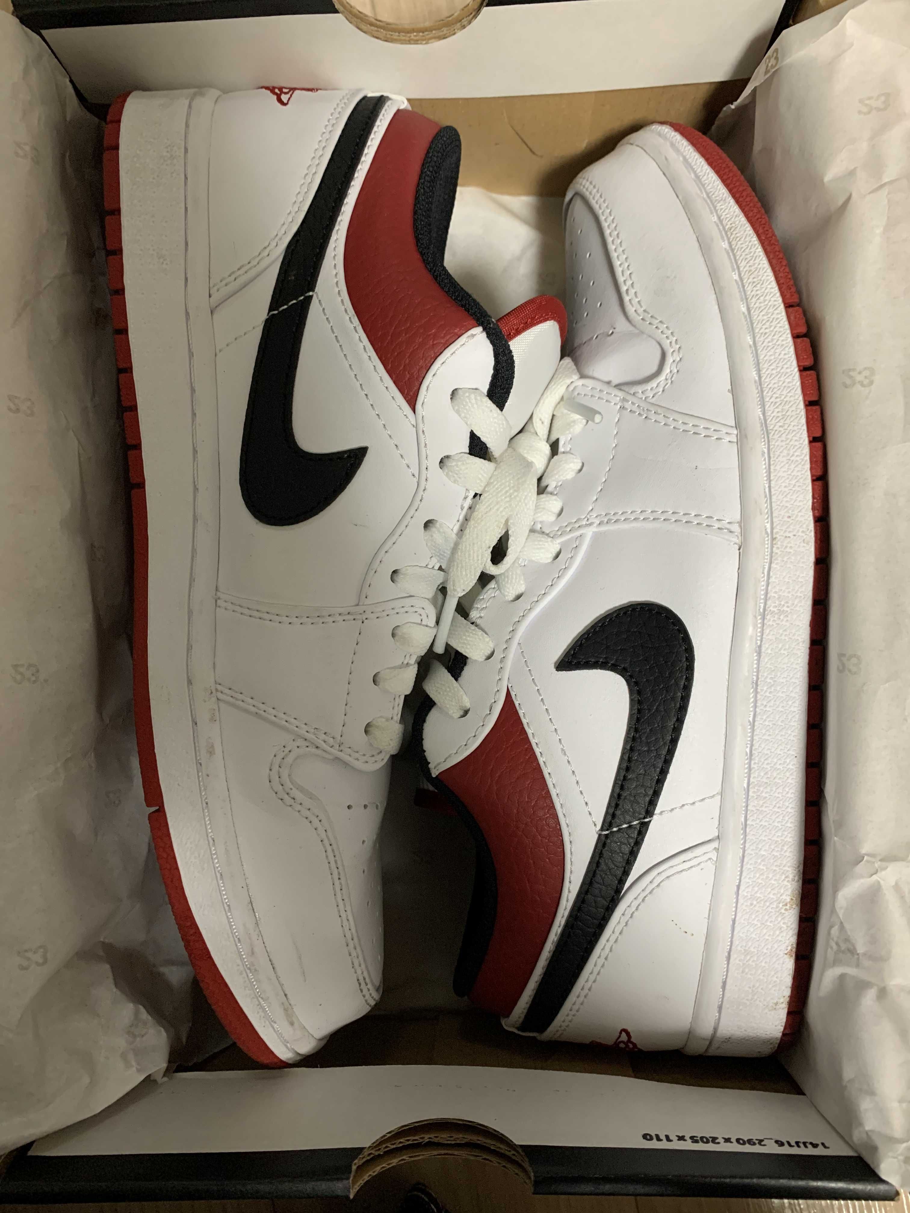 NIKE AIR JORDAN 1 LOW "WHITE/UNIVERSITY RED/BLACK"