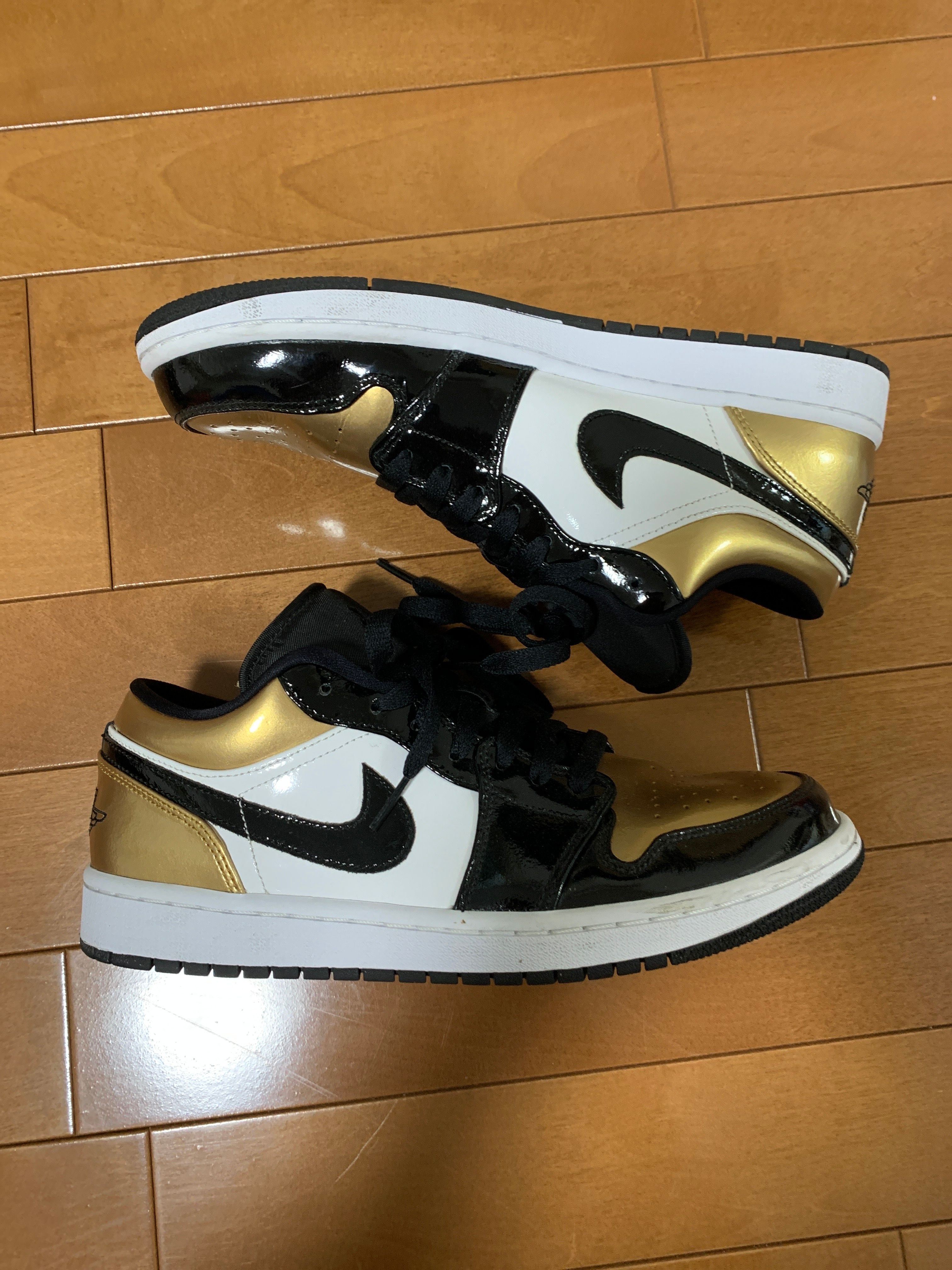 Nike Air Jordan 1 Low "Gold Toe"