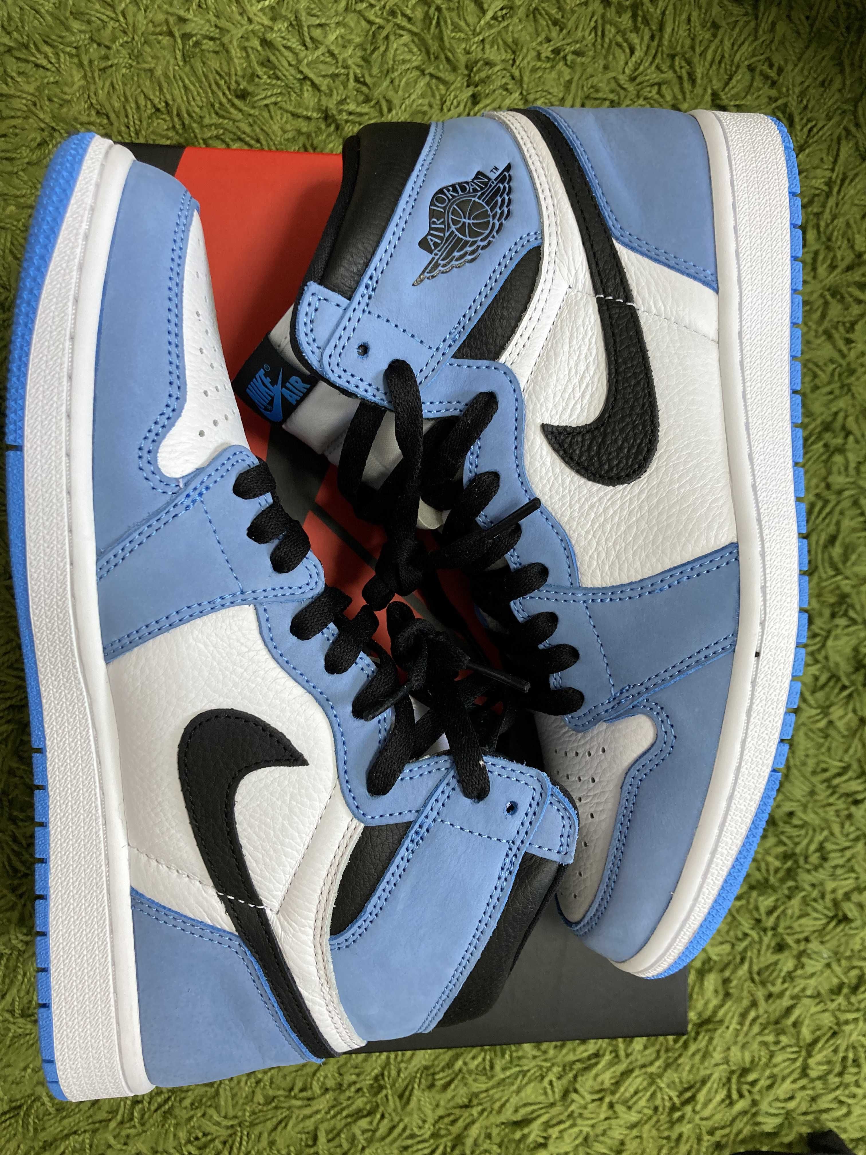 Nike Air Jordan 1 High OG "University Blue"