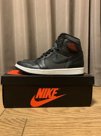 Nike Air Jordan 1 Retro High OG "Black/Metallic Silver/Gym Red"