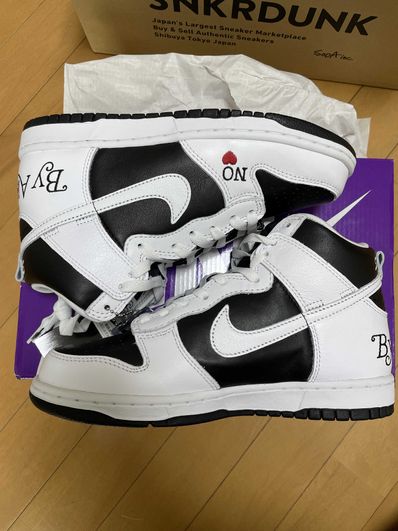 Supreme × Nike SB Dunk High By Any Means "White Black"