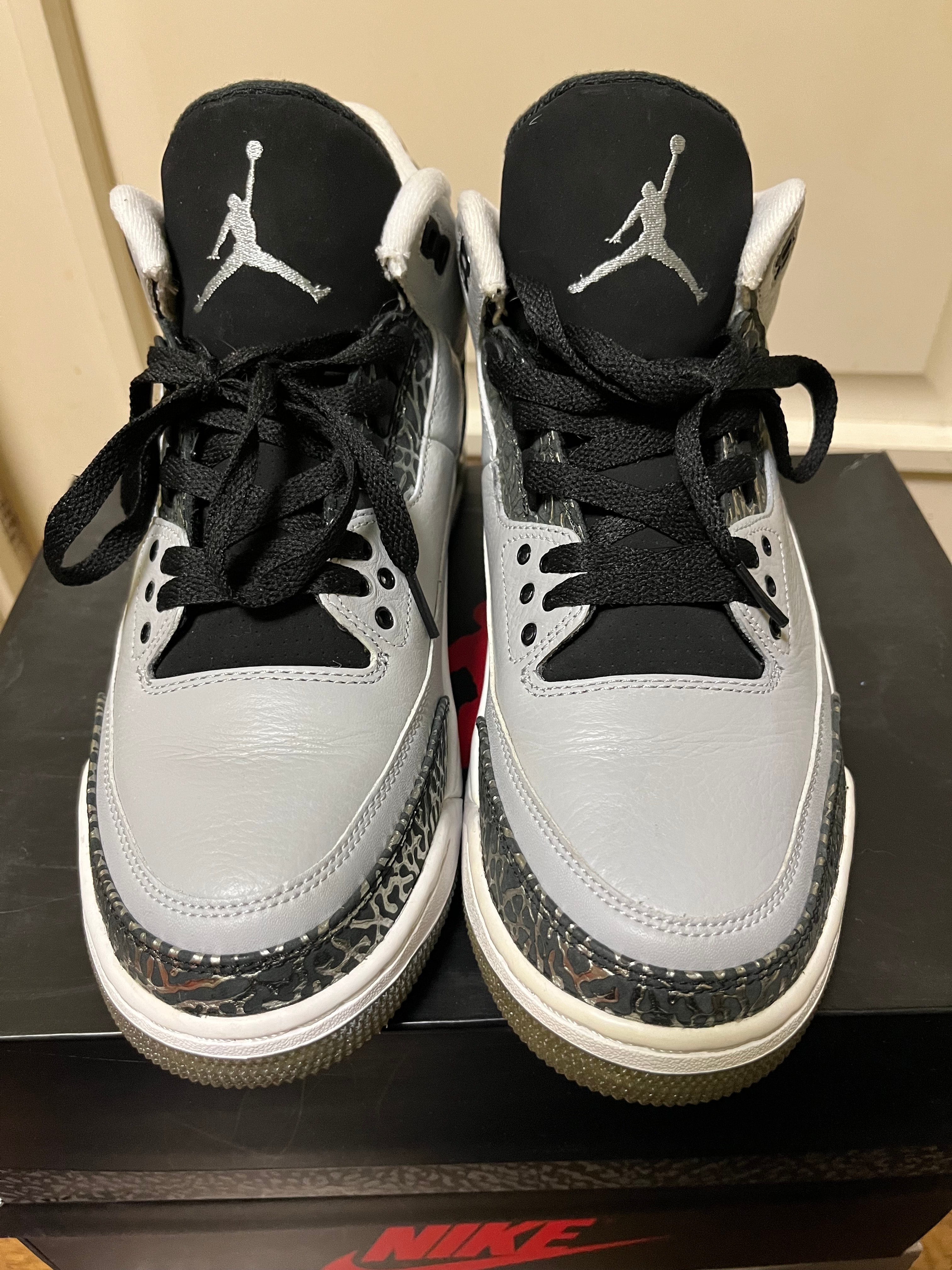 ナイキ エアジョーダン3 レトロ "ウルフ グレー"