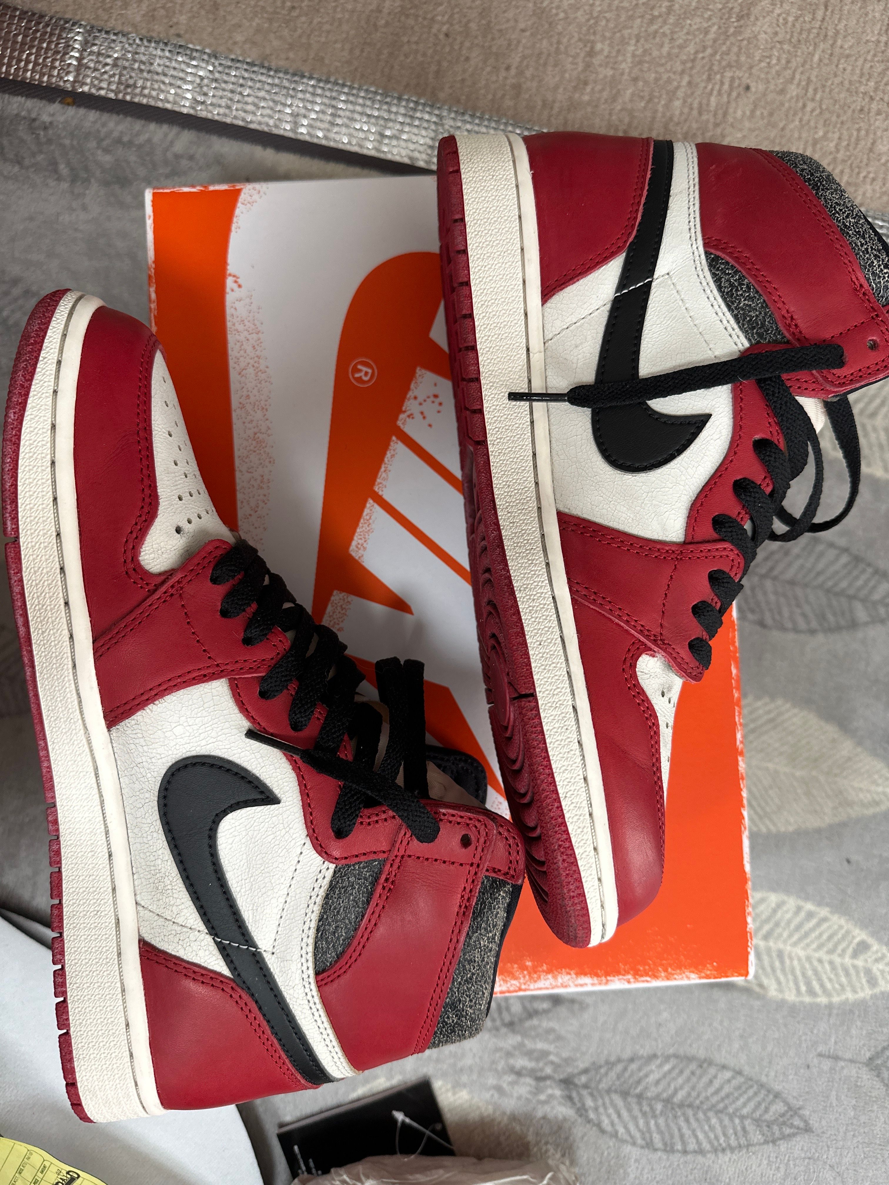 Nike Air Jordan 1 High OG "Lost & Found/Chicago"