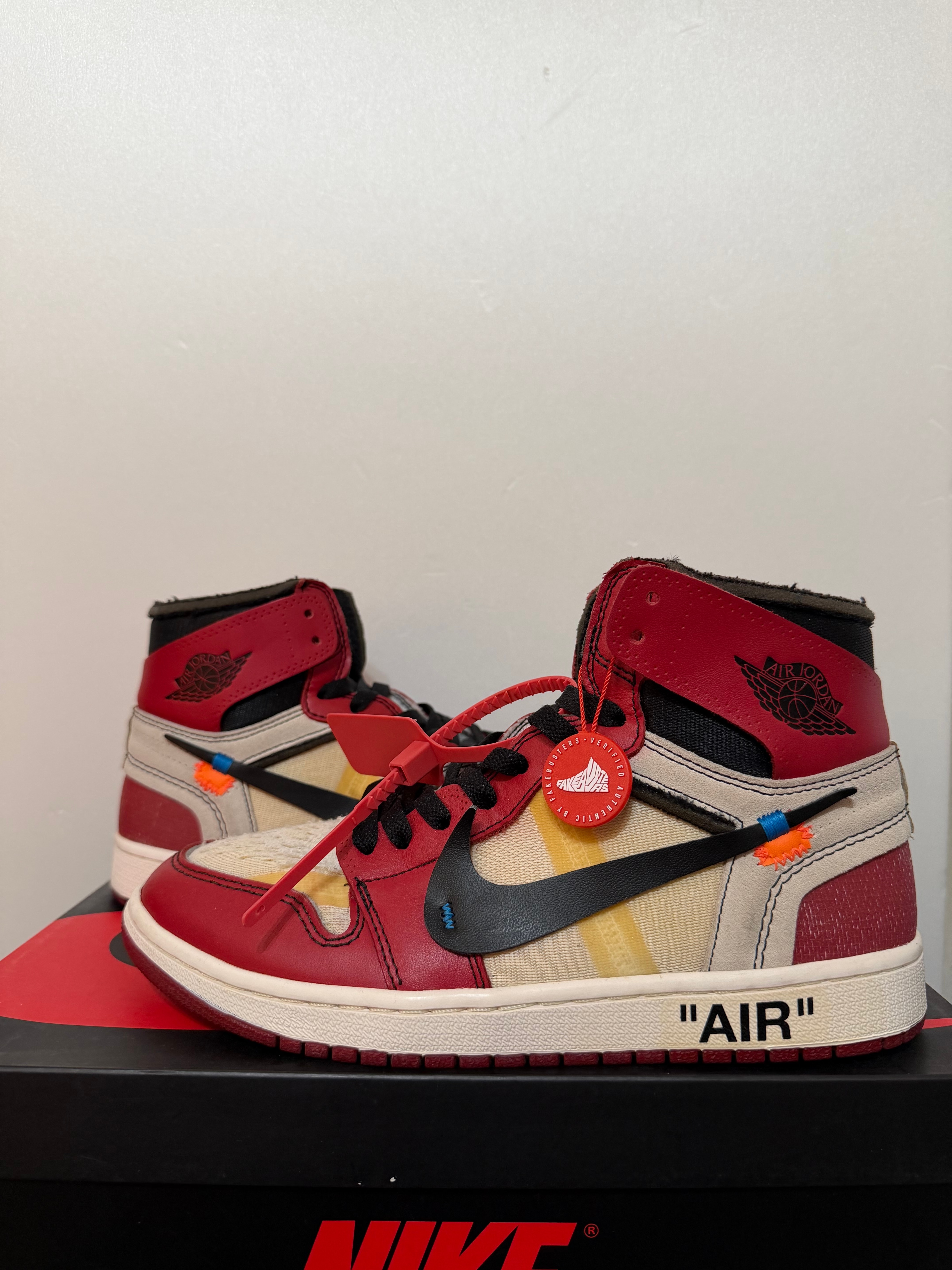 Off-White × Nike Air Jordan 1 Retro High The Ten "Chicago"