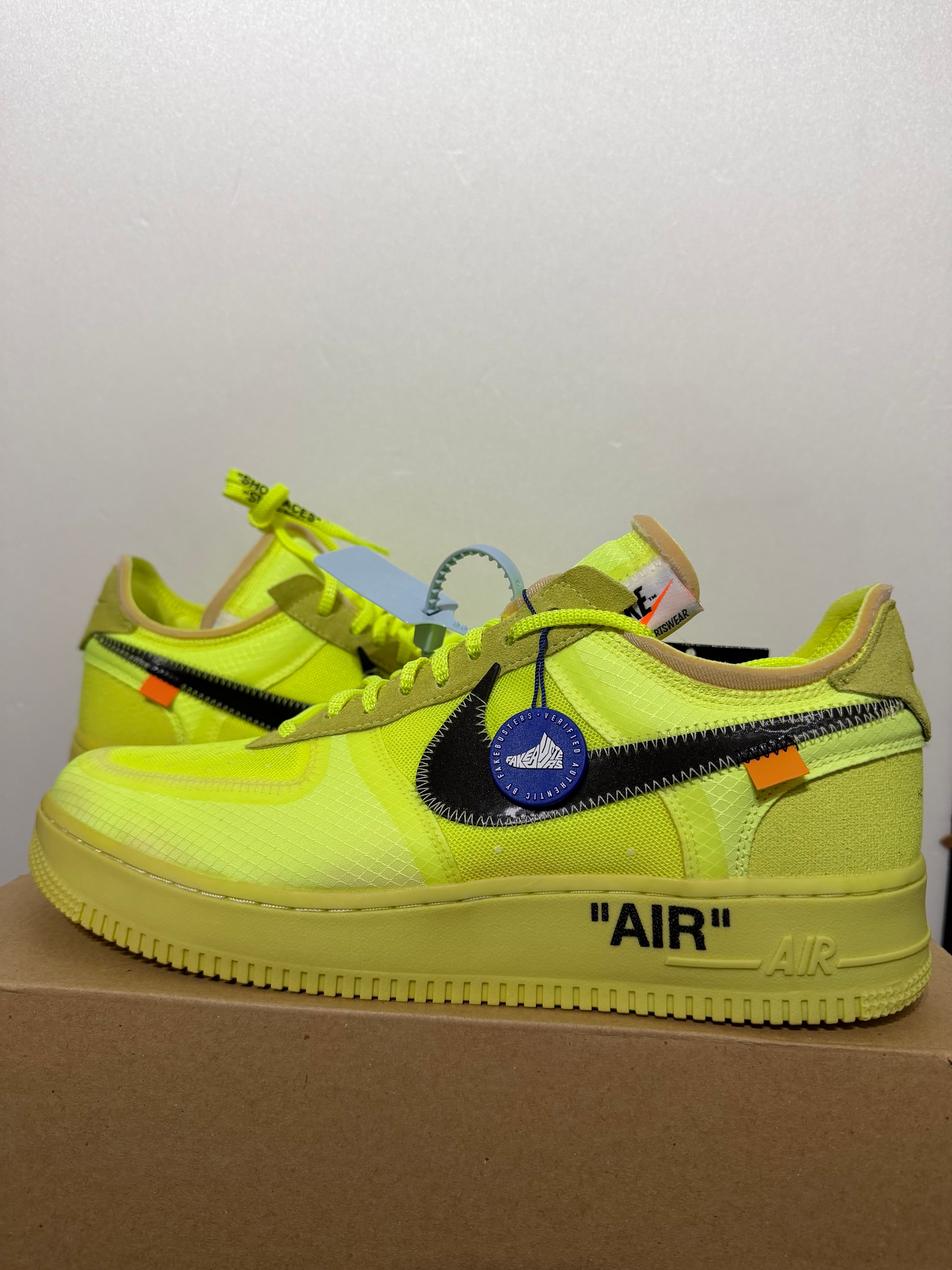 Off-White × Nike Air Force 1 Low "Volt"