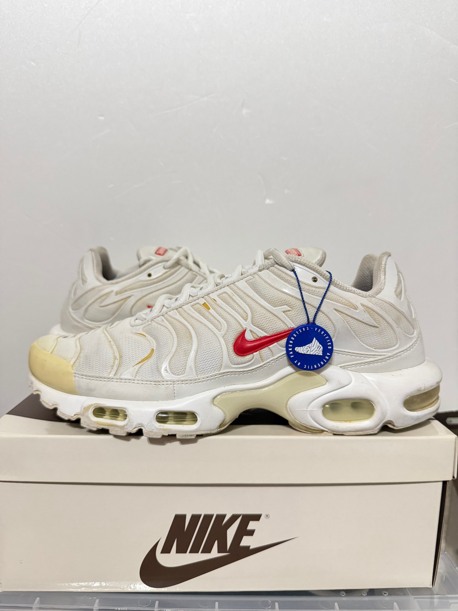 Supreme x Nike Air Max Plus TN "White/Speed Red"