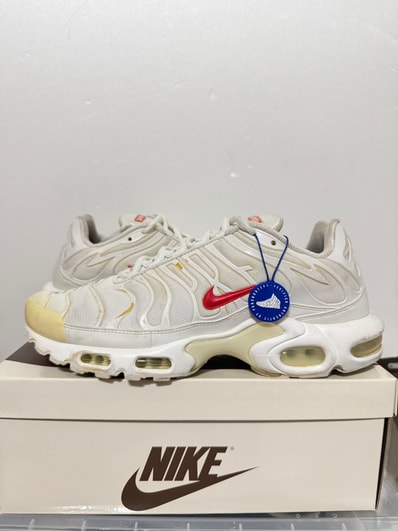 Supreme x Nike Air Max Plus TN "White/Speed Red"