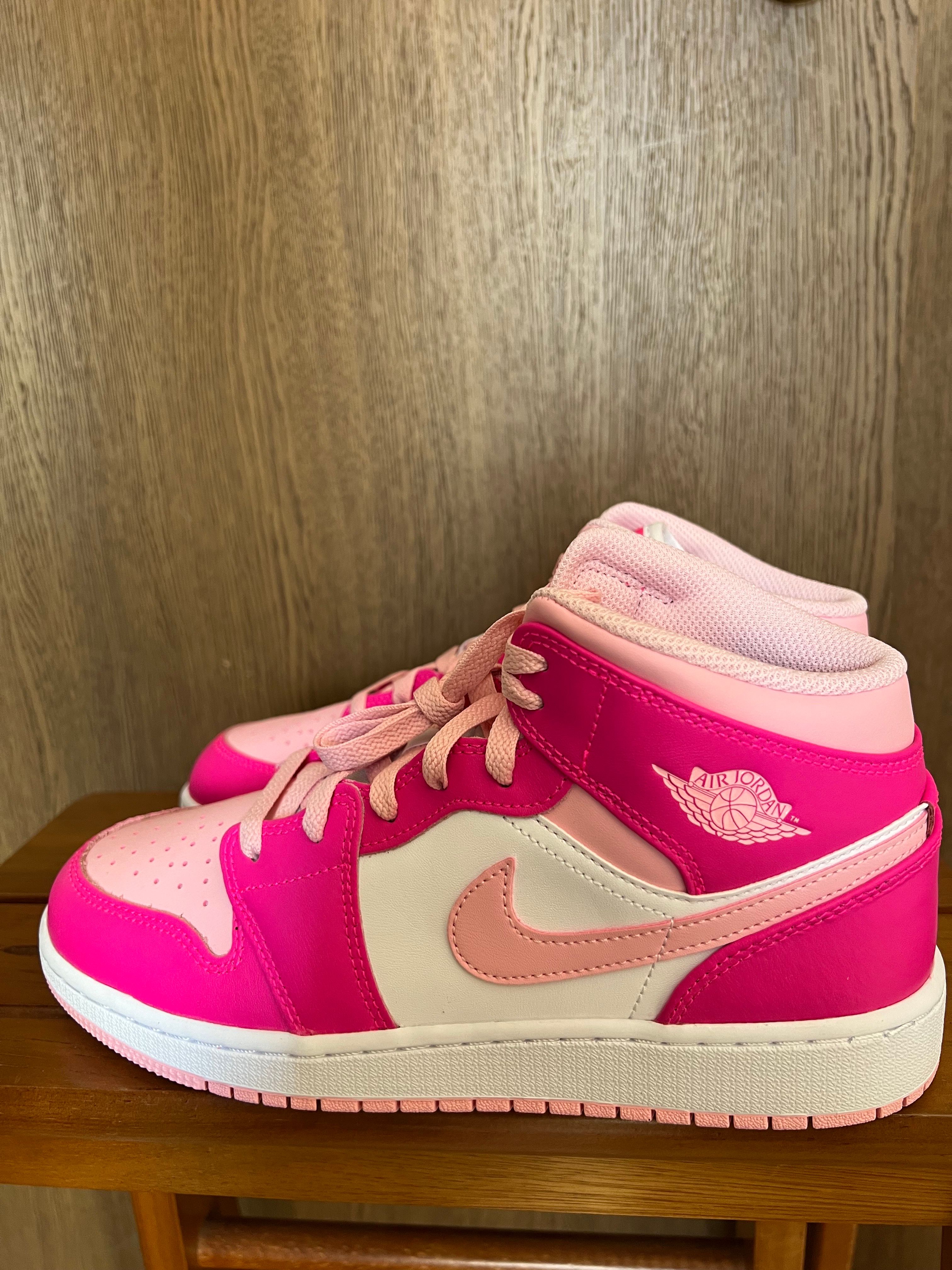 Nike GS Air Jordan 1 Mid "Medium Soft Pink"