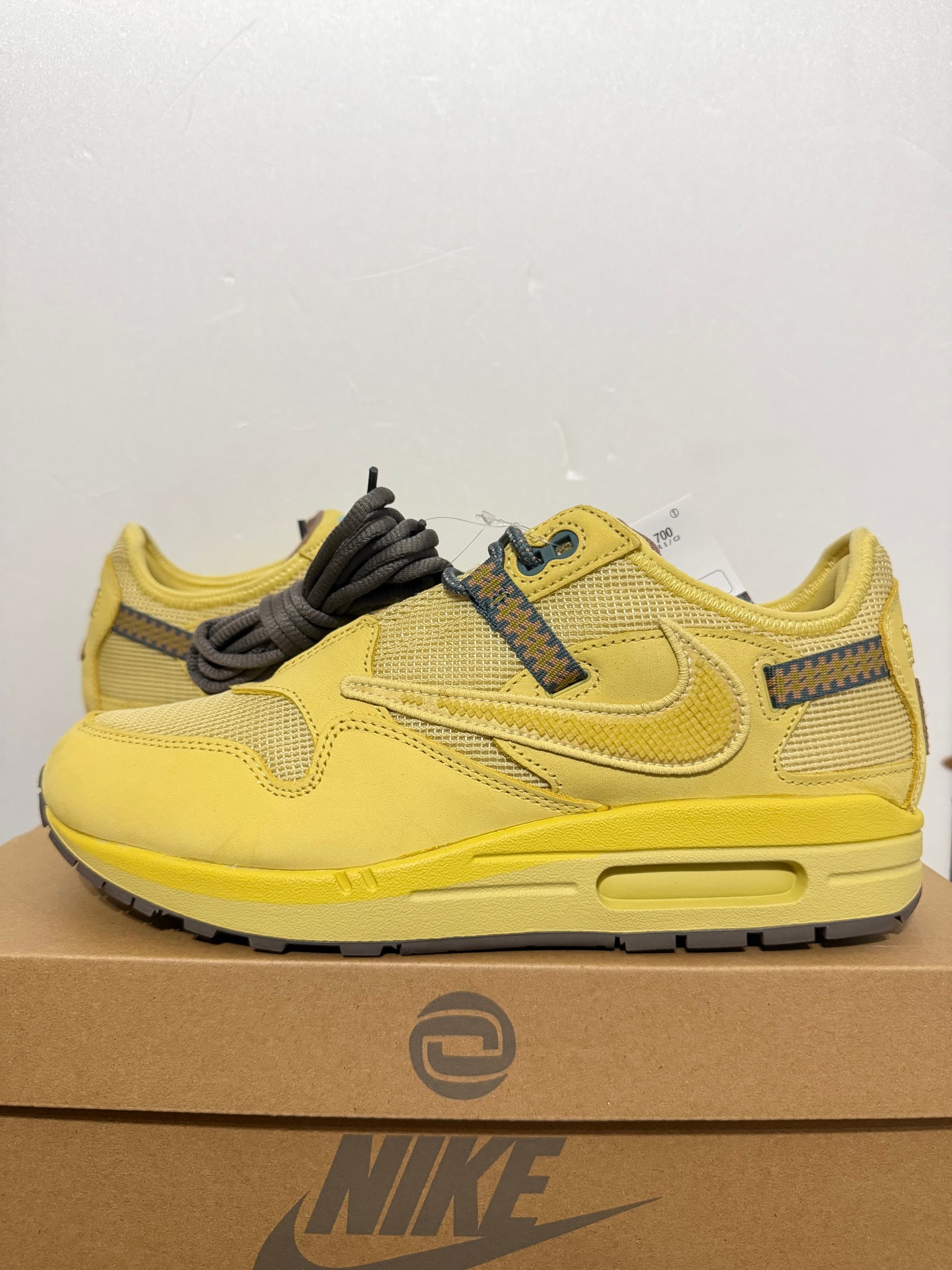 Travis Scott × Nike Air Max 1 "CACT.US Gold"