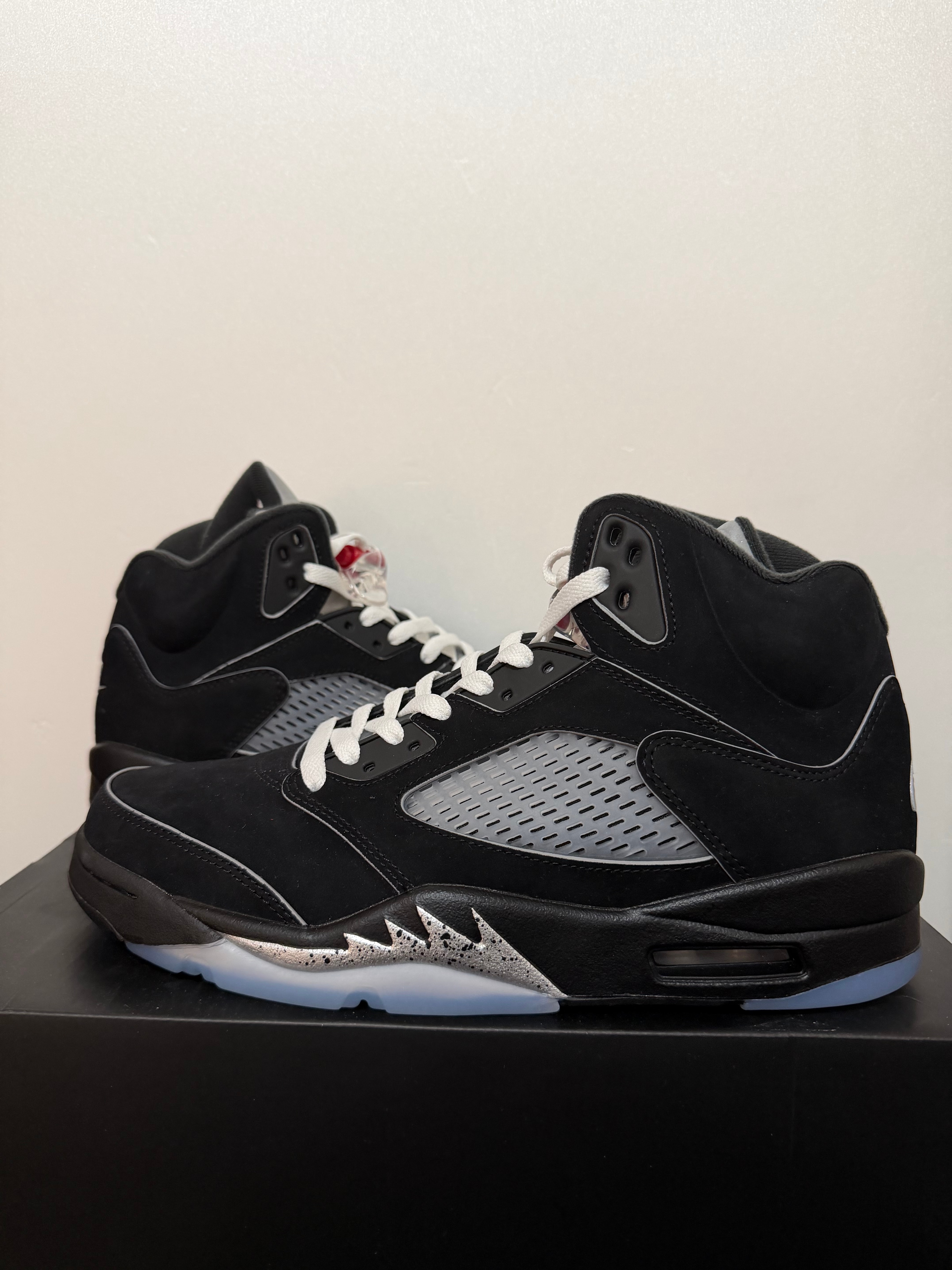 ジョーダン エアジョーダン5 (JORDAN Air Jordan 5) の新作・中古通販