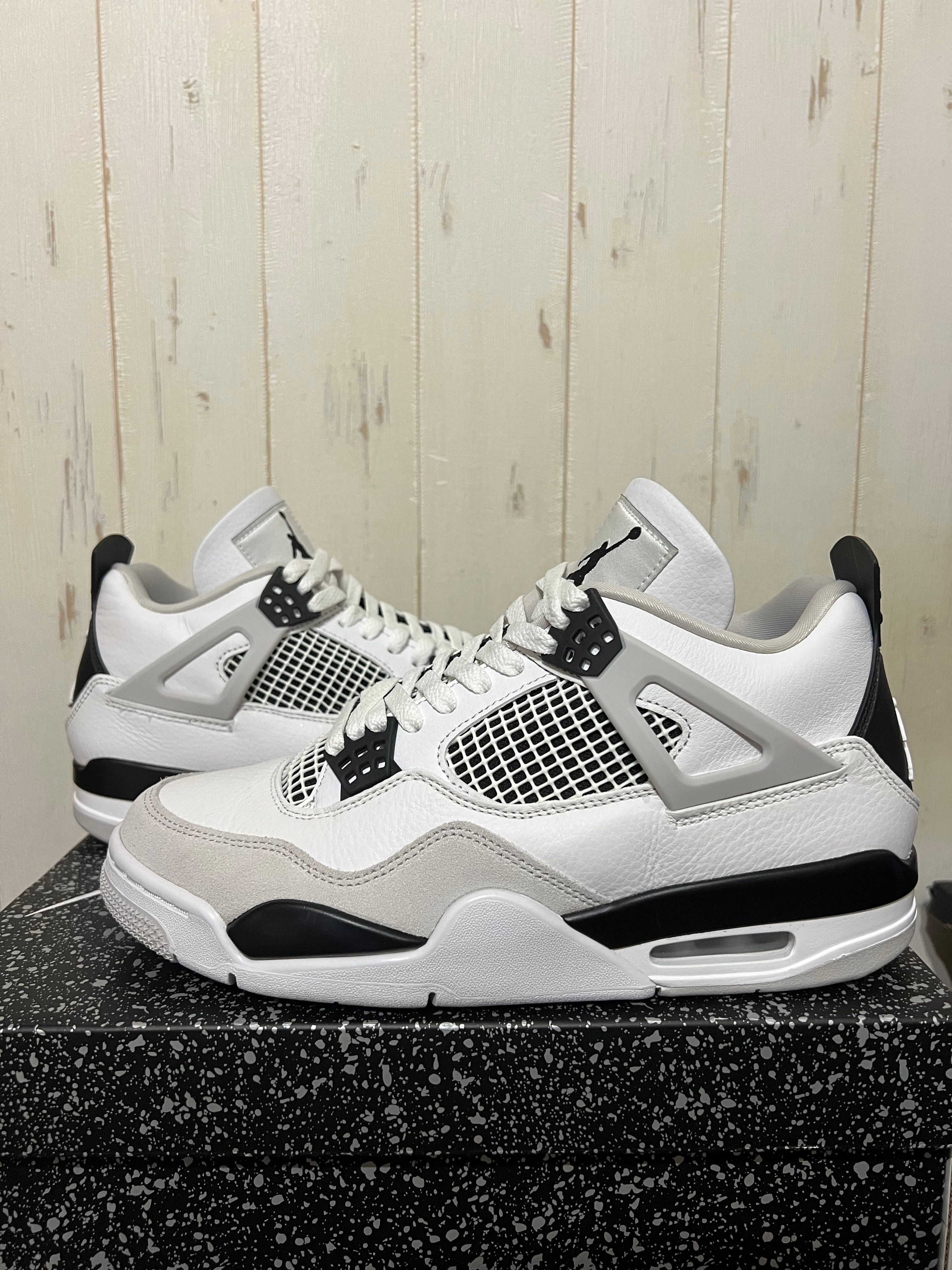 Nike Air Jordan 4 "Military Black"