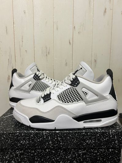 Nike Air Jordan 4 "Military Black"