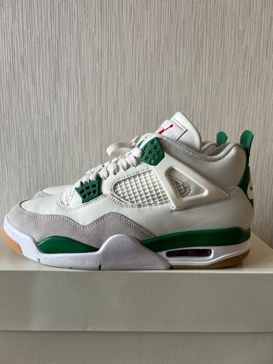Nike SB × Air Jordan 4 Retro SP "Pine Green"