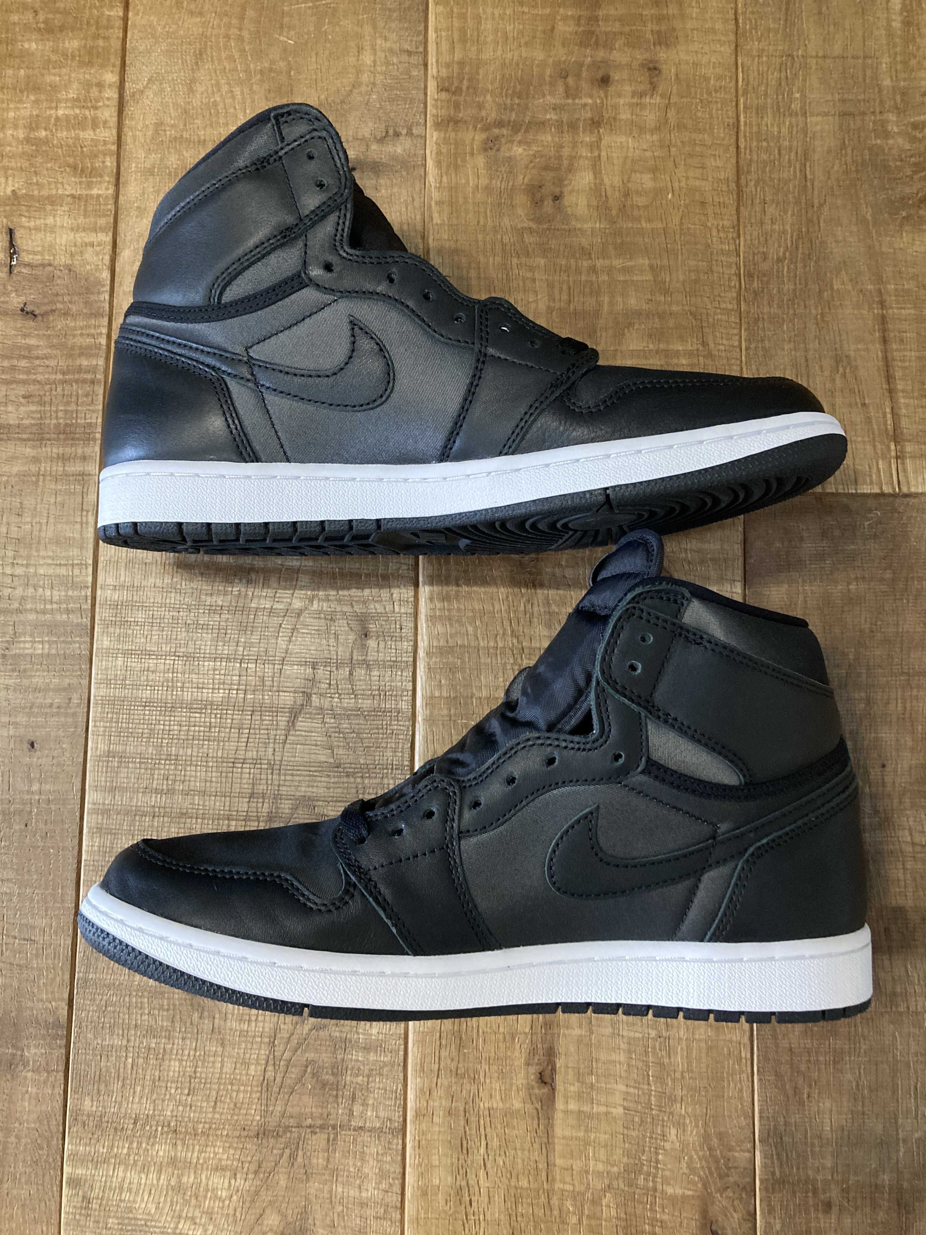Nike Air Jordan 1 Retro High OG "Black/Metallic Silver/Gym Red"