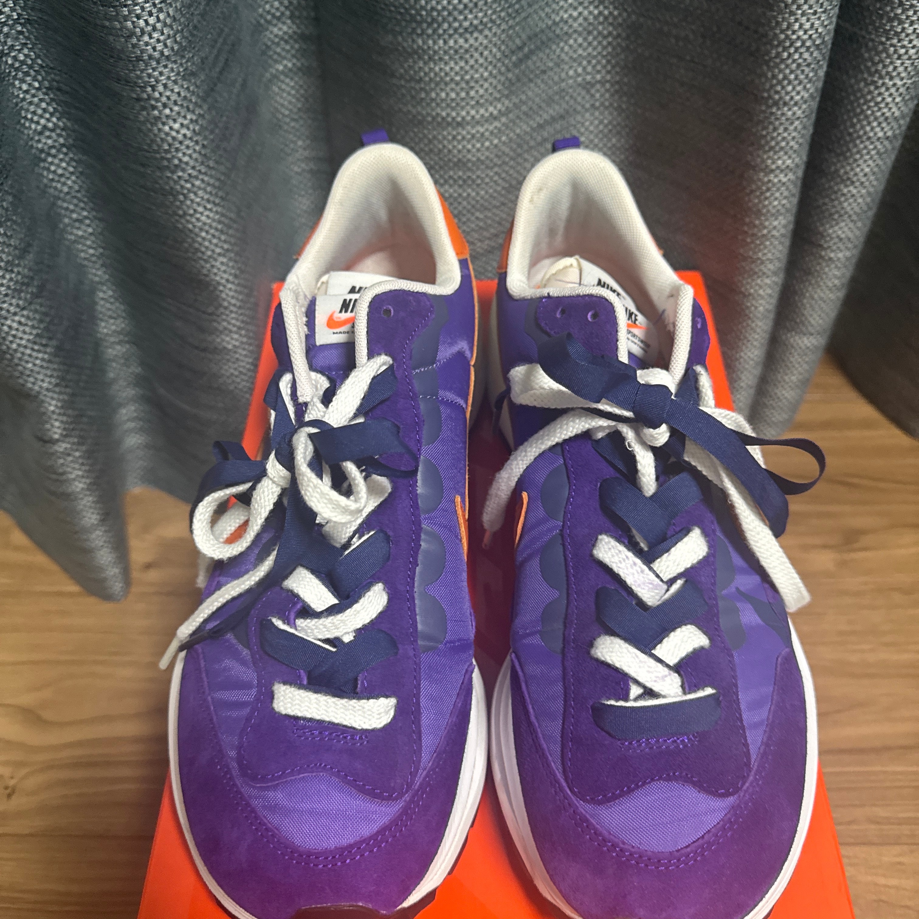 サカイ × ナイキ ヴェイパーワッフル "ダークアイリス"