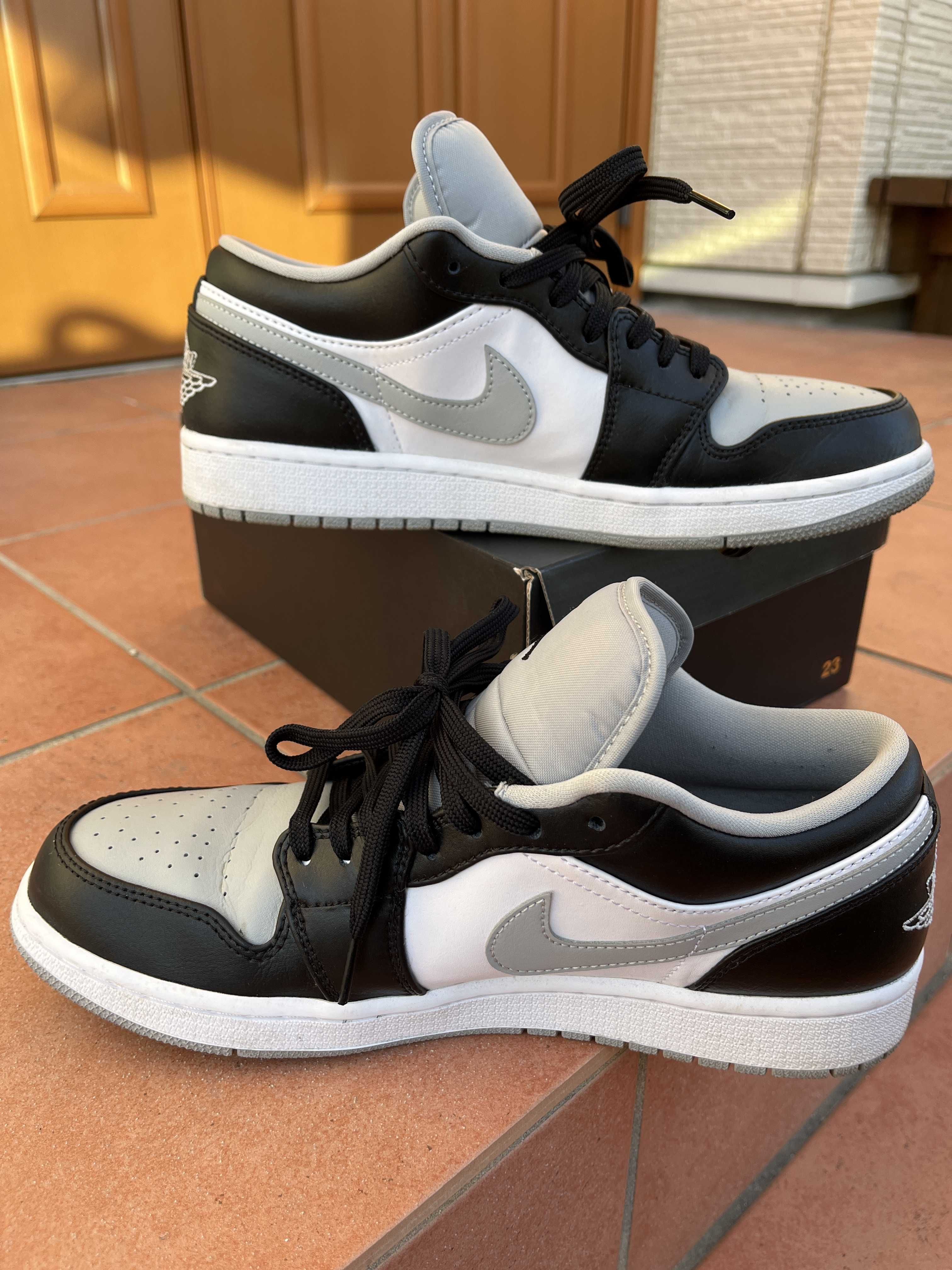 NIKE AIR JORDAN 1 LOW "BLACK/LIGHT SMOKE GREY"