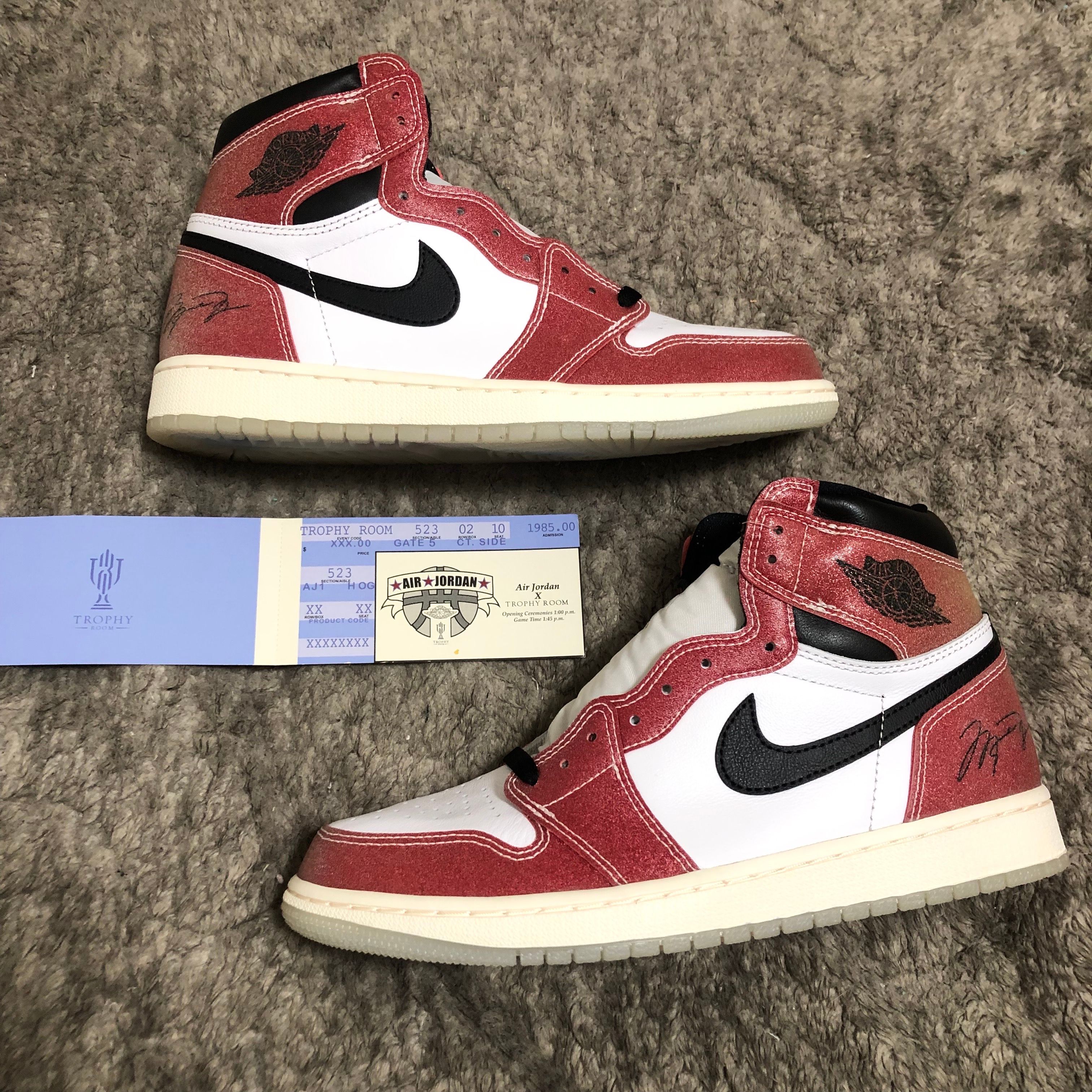 Trophy Room × Nike Air Jordan 1 High OG "Chicago"