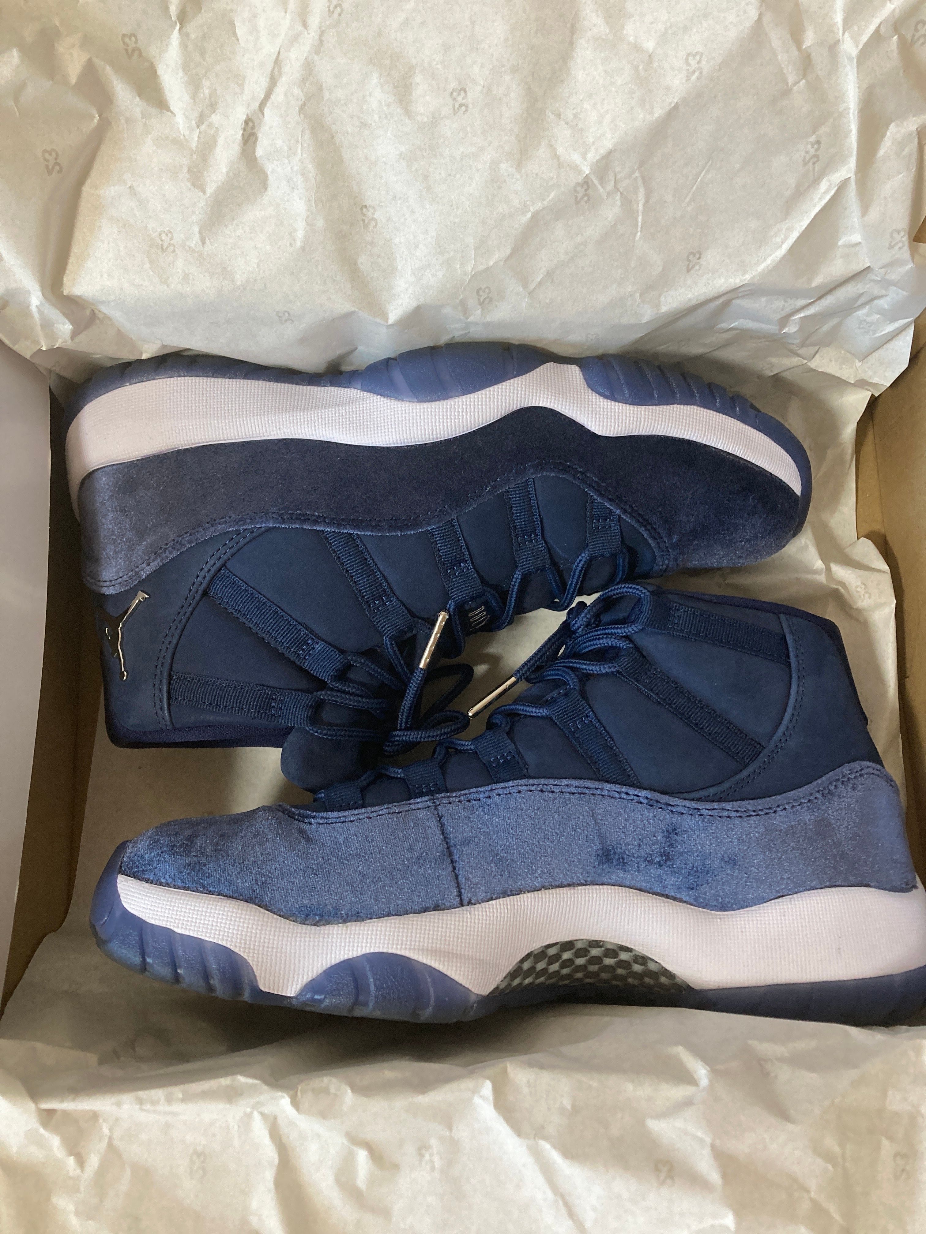 Nike Women's Air Jordan 11 "Midnight Navy"