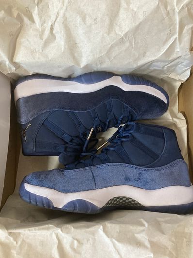 Nike Women's Air Jordan 11 "Midnight Navy"