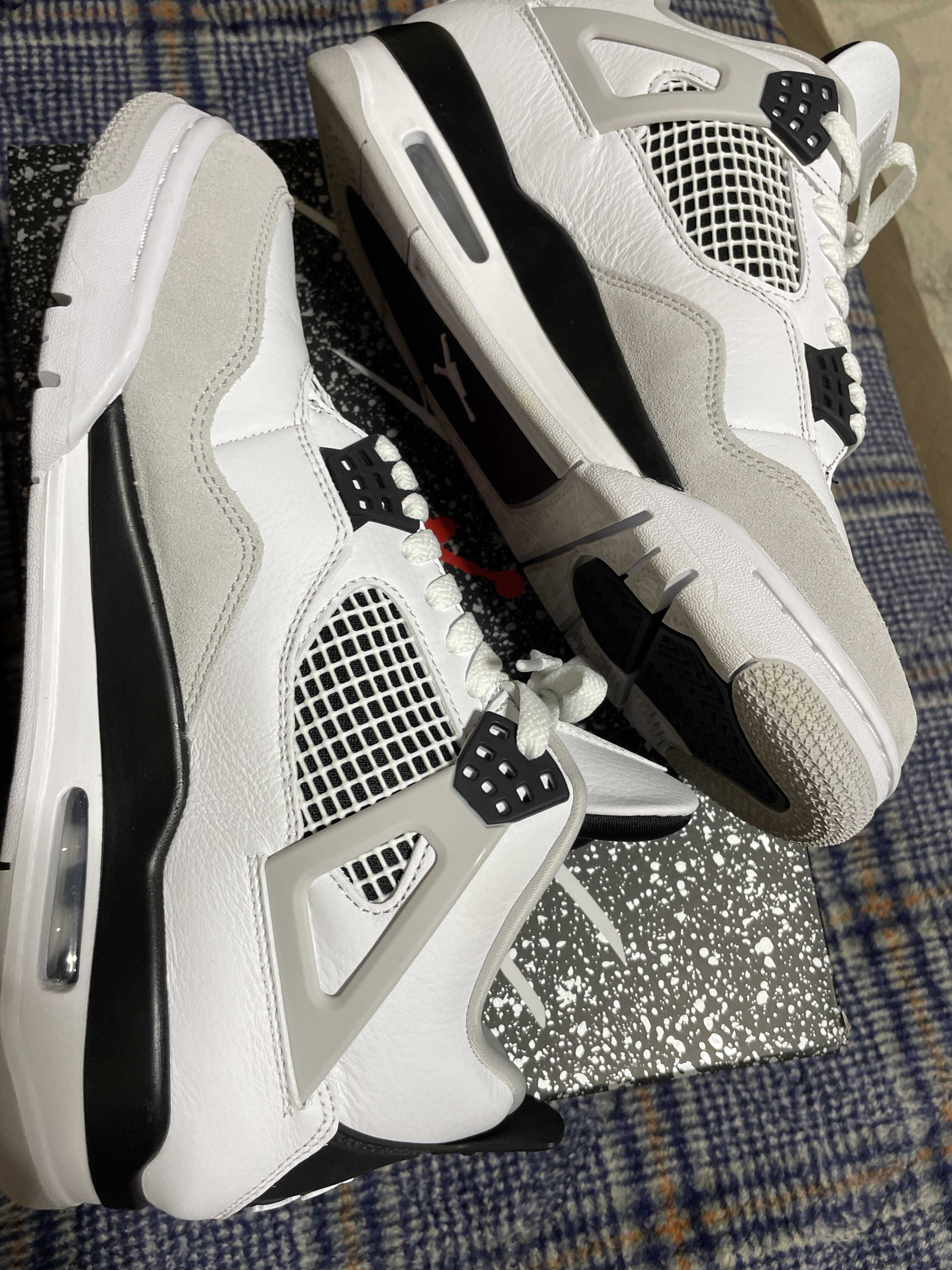 Nike Air Jordan 4 "Military Black"