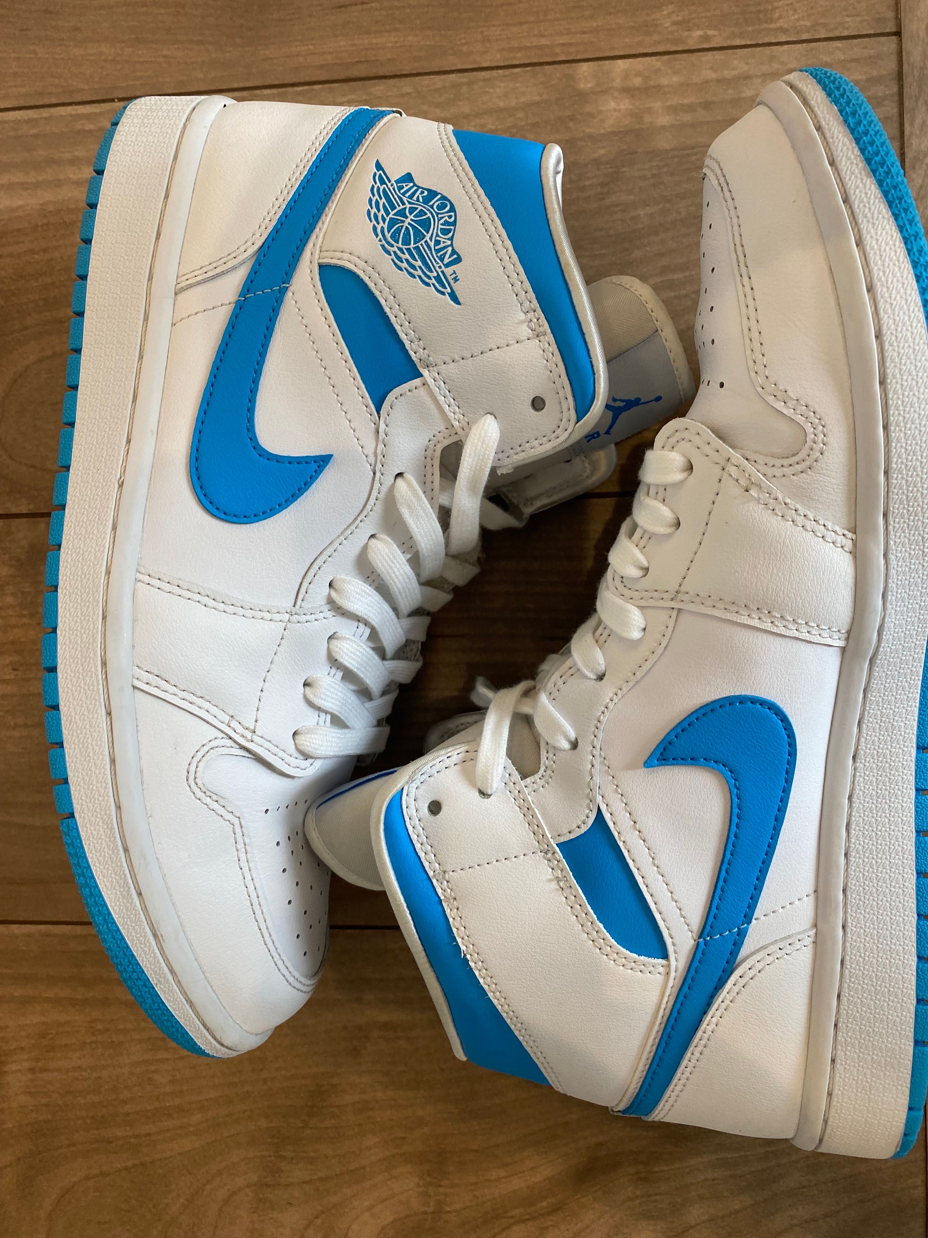 Nike Women's Air Jordan 1 Mid "UNC"