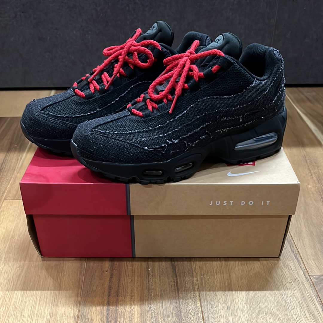 Levi's × Nike Air Max 95 OG "Denim Black"