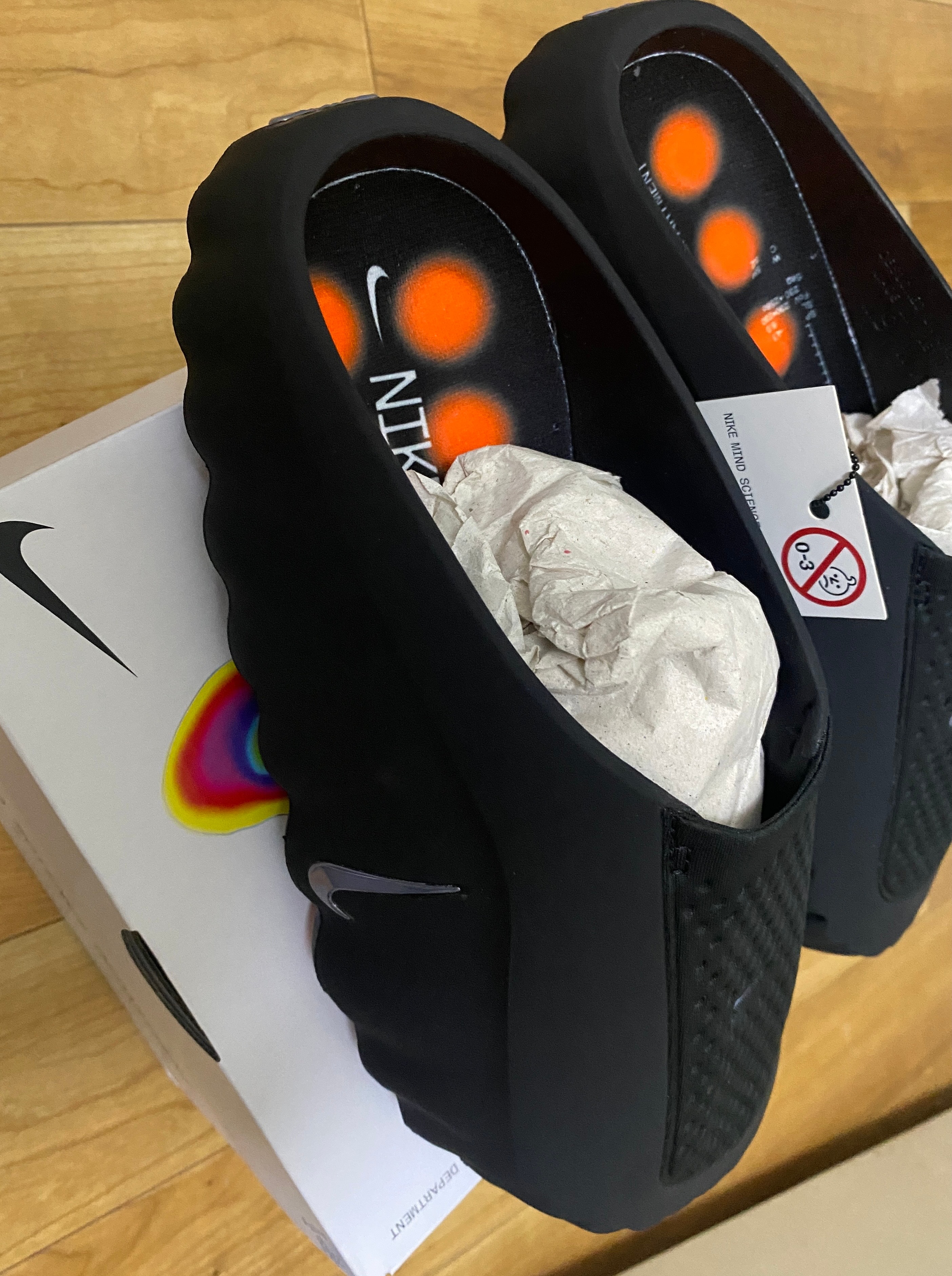 Nike Mind 001 Mules "Black/Hyper Crimson"