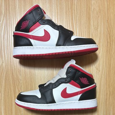 Nike GS Air Jordan 1 Mid "Black Berry"