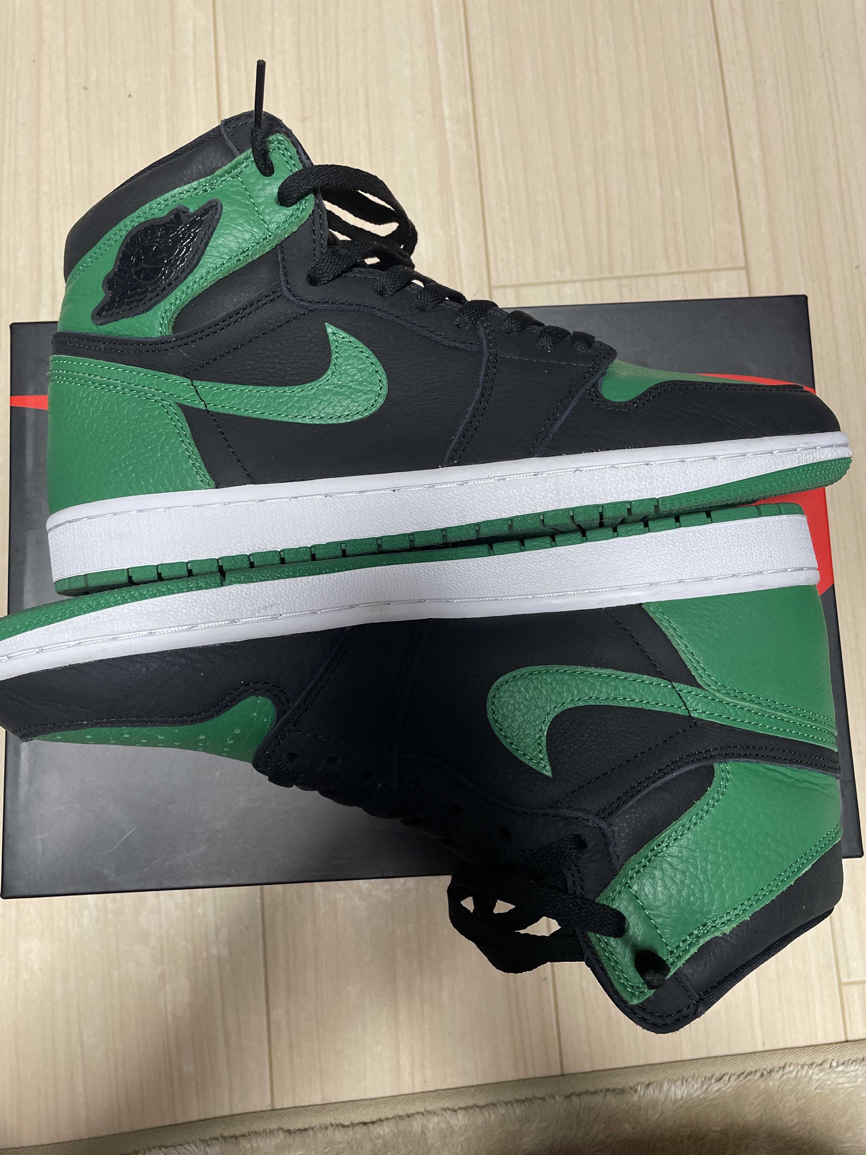 Nike Air Jordan 1 Retro High OG "Black/Pine Green" (2020)