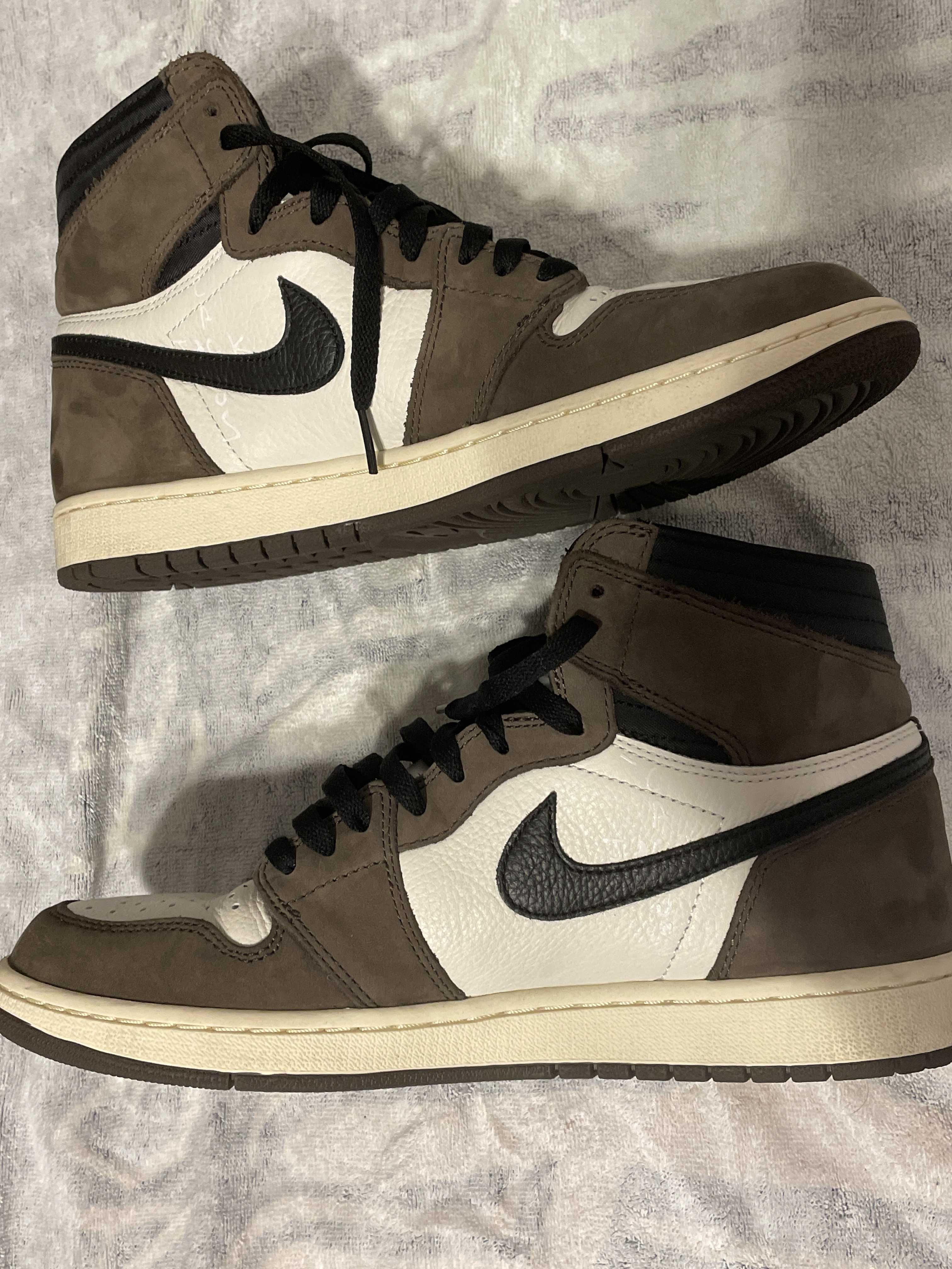 Travis Scott × Nike Air Jordan 1 Retro High OG TS SP "Sail/Dark Mocha"