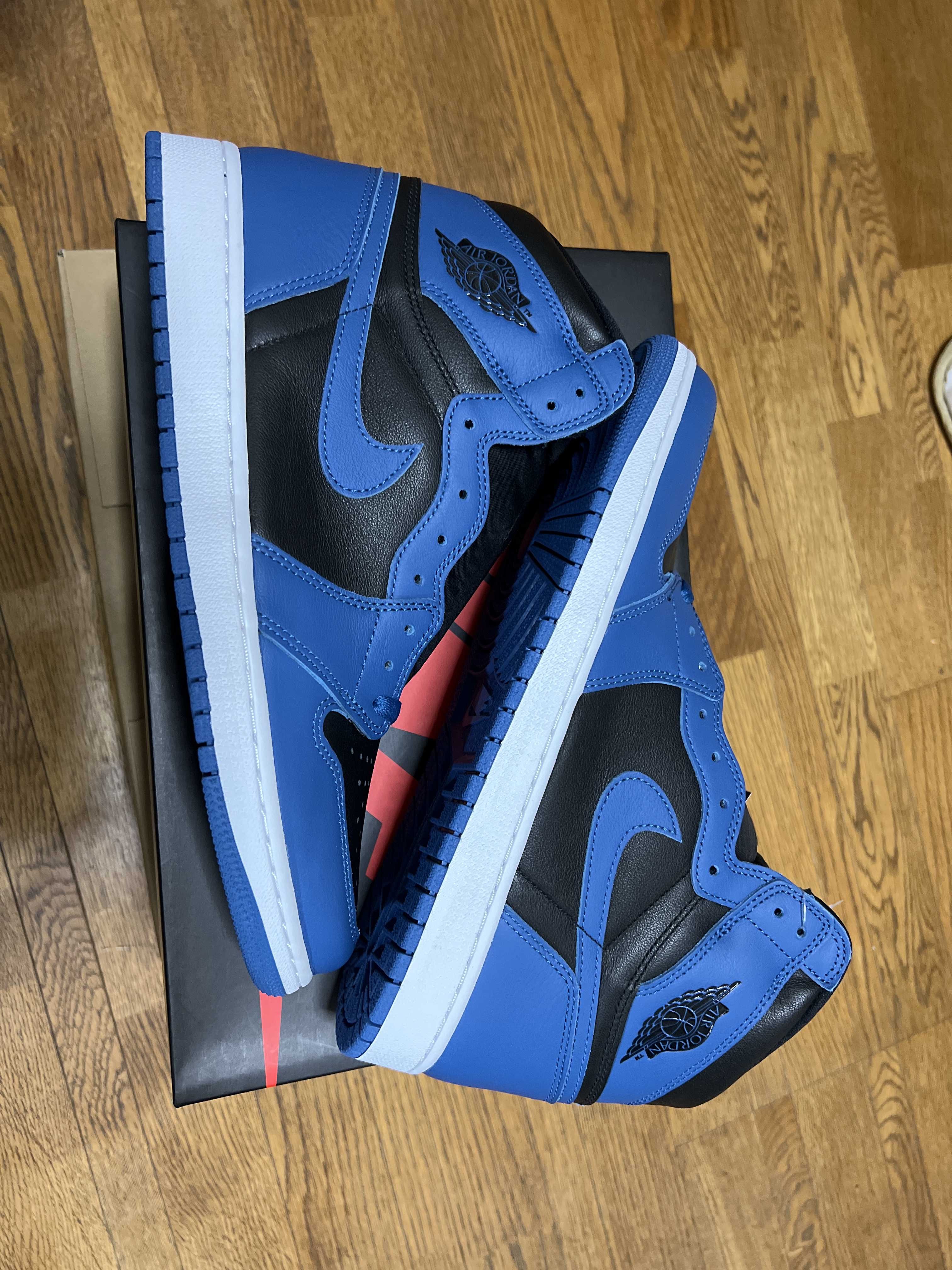 Nike Air Jordan 1 Retro High OG "Dark Marina Blue"