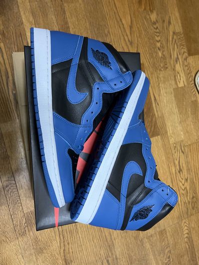 Nike Air Jordan 1 Retro High OG "Dark Marina Blue"