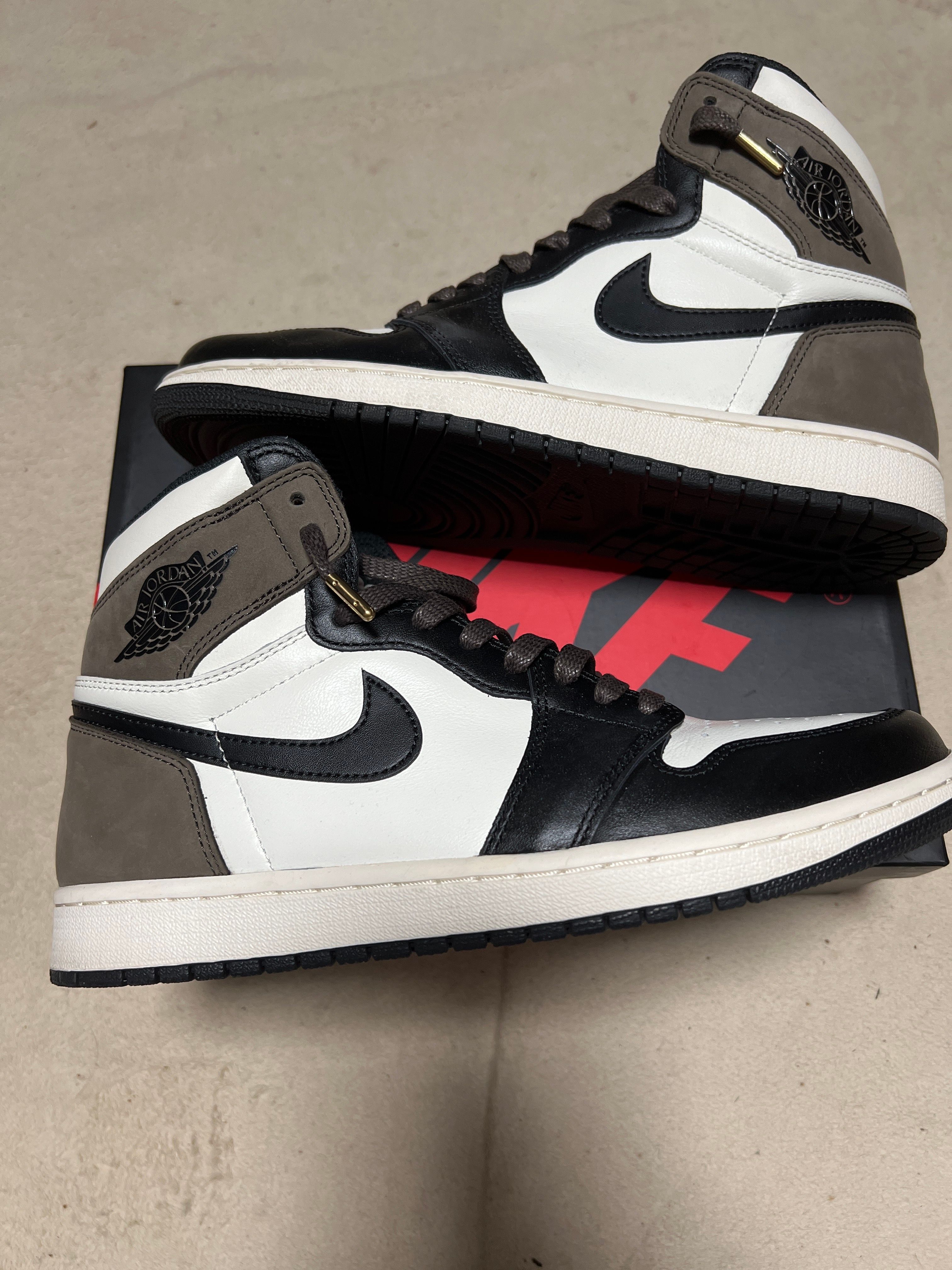 Nike Air Jordan 1 High OG "Sail/Dark Mocha/Black"