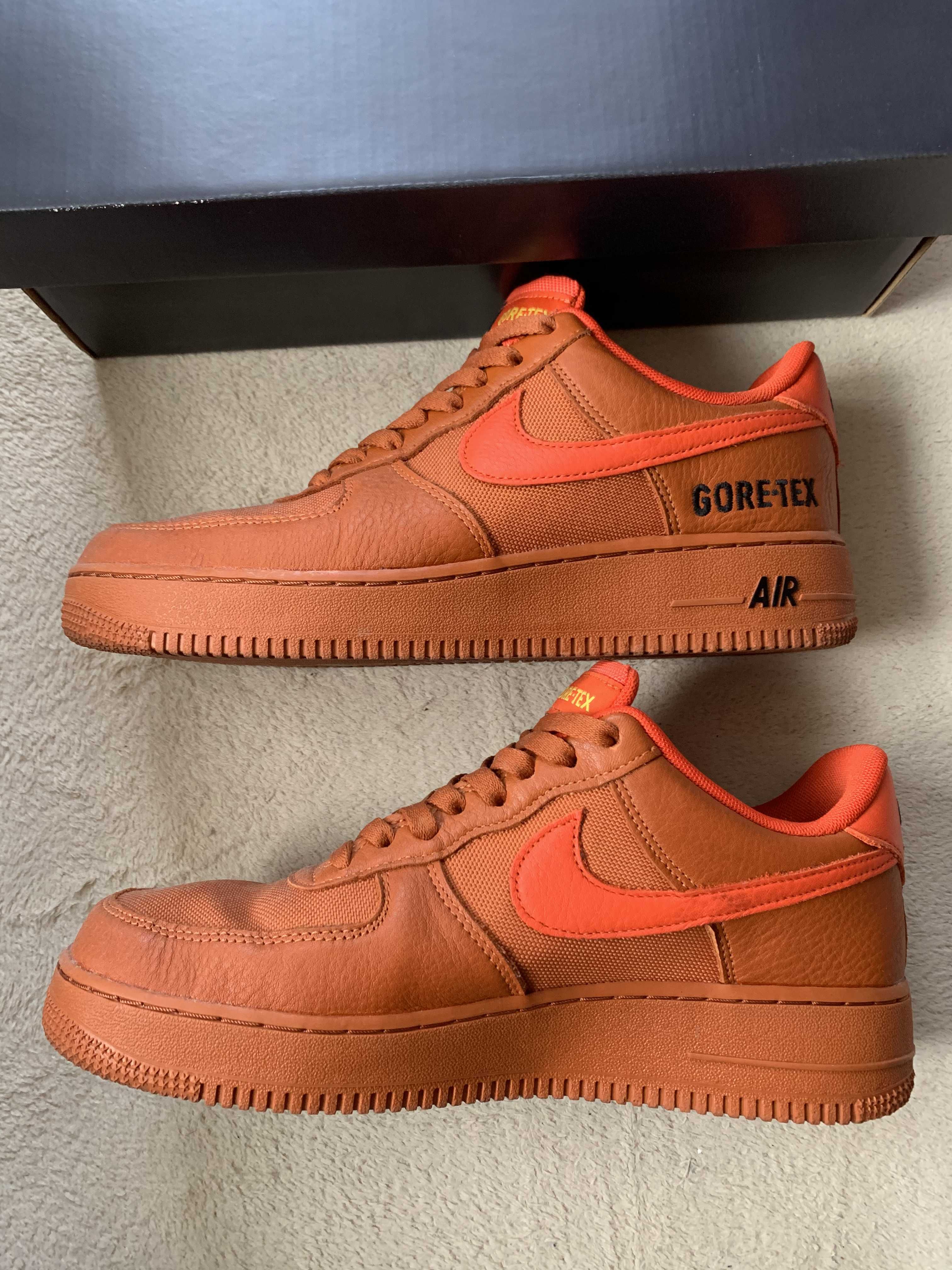 NIKE AIR FORCE 1 LOW GORE-TEX "DESERT ORANGE"