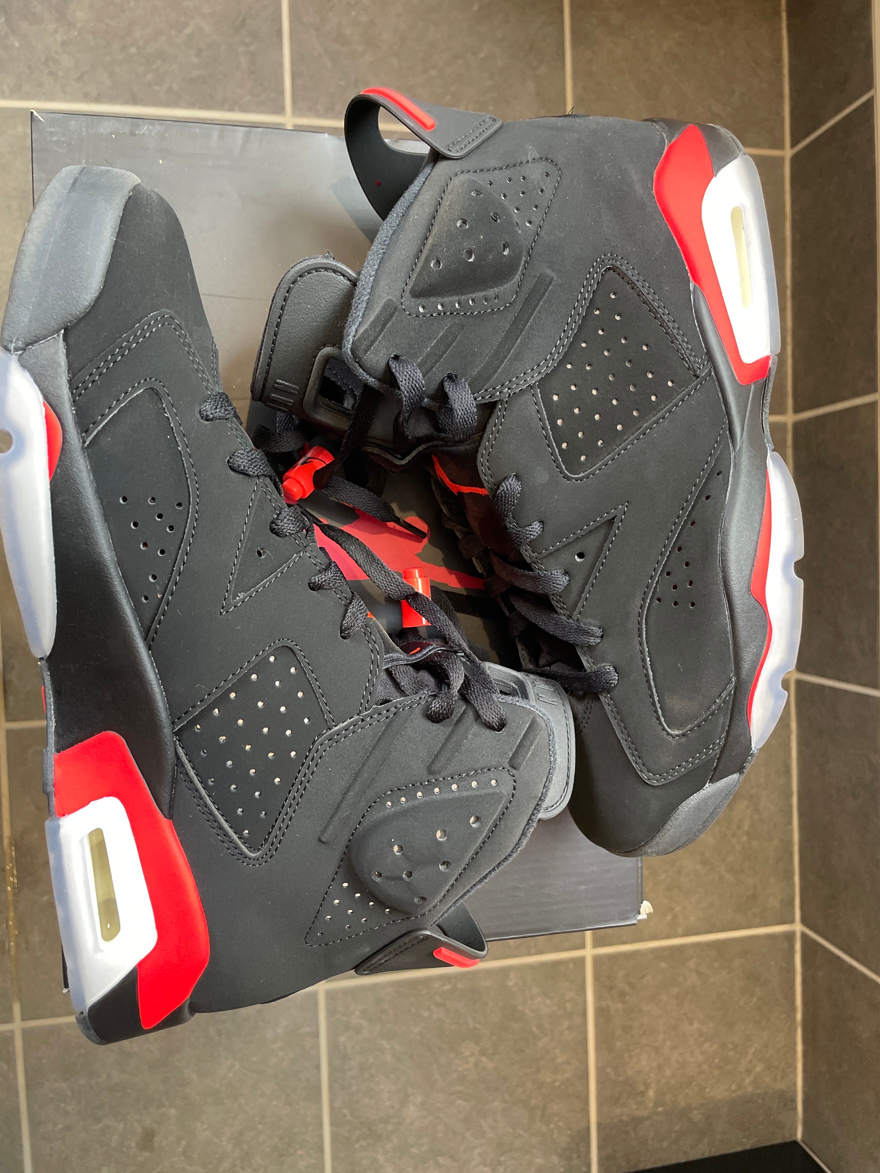 Nike Air Jordan 6 Retro OG "Black/Infrared"