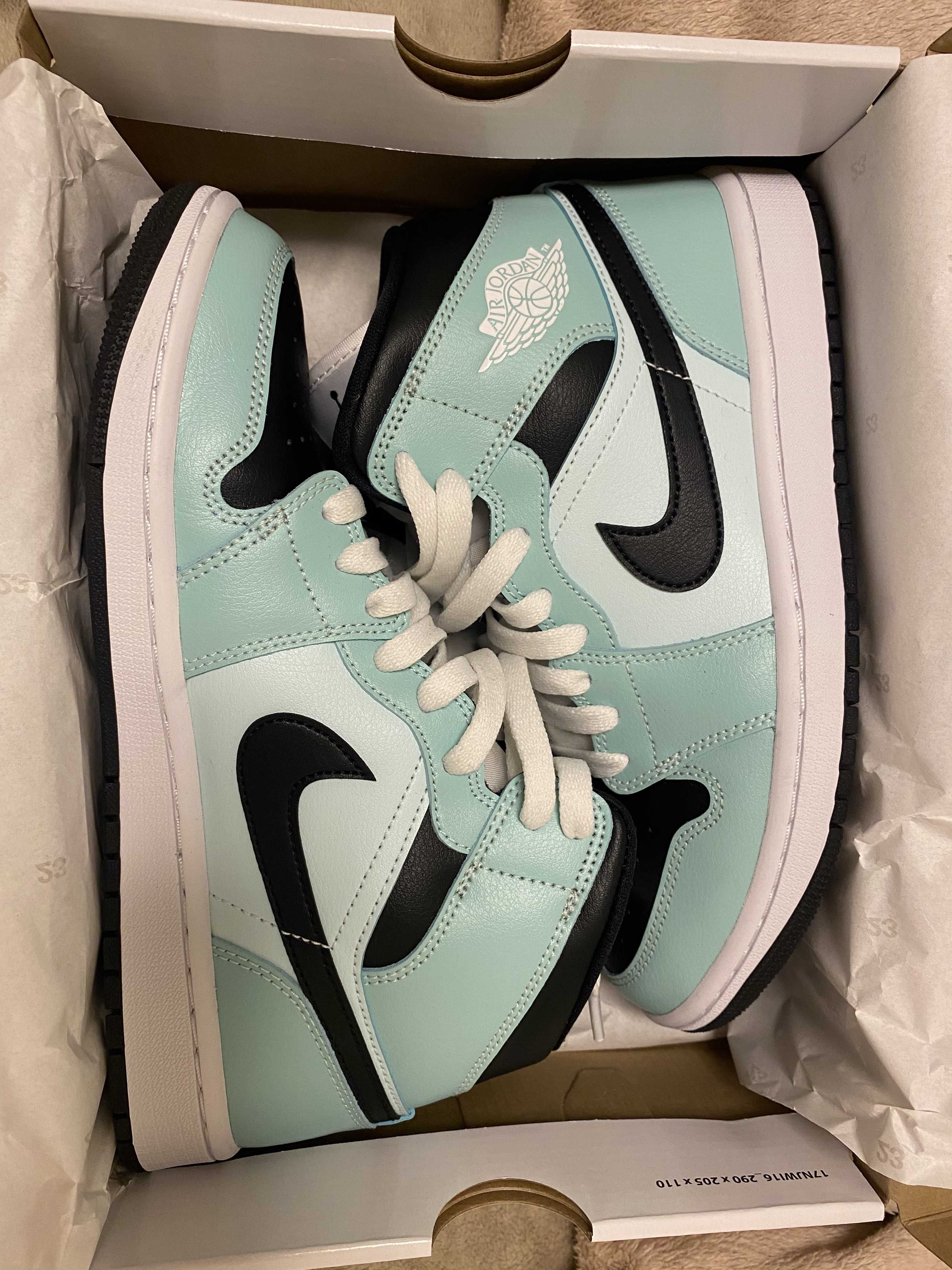NIKE Women's AIR JORDAN 1 MID "AQUA BLUE"