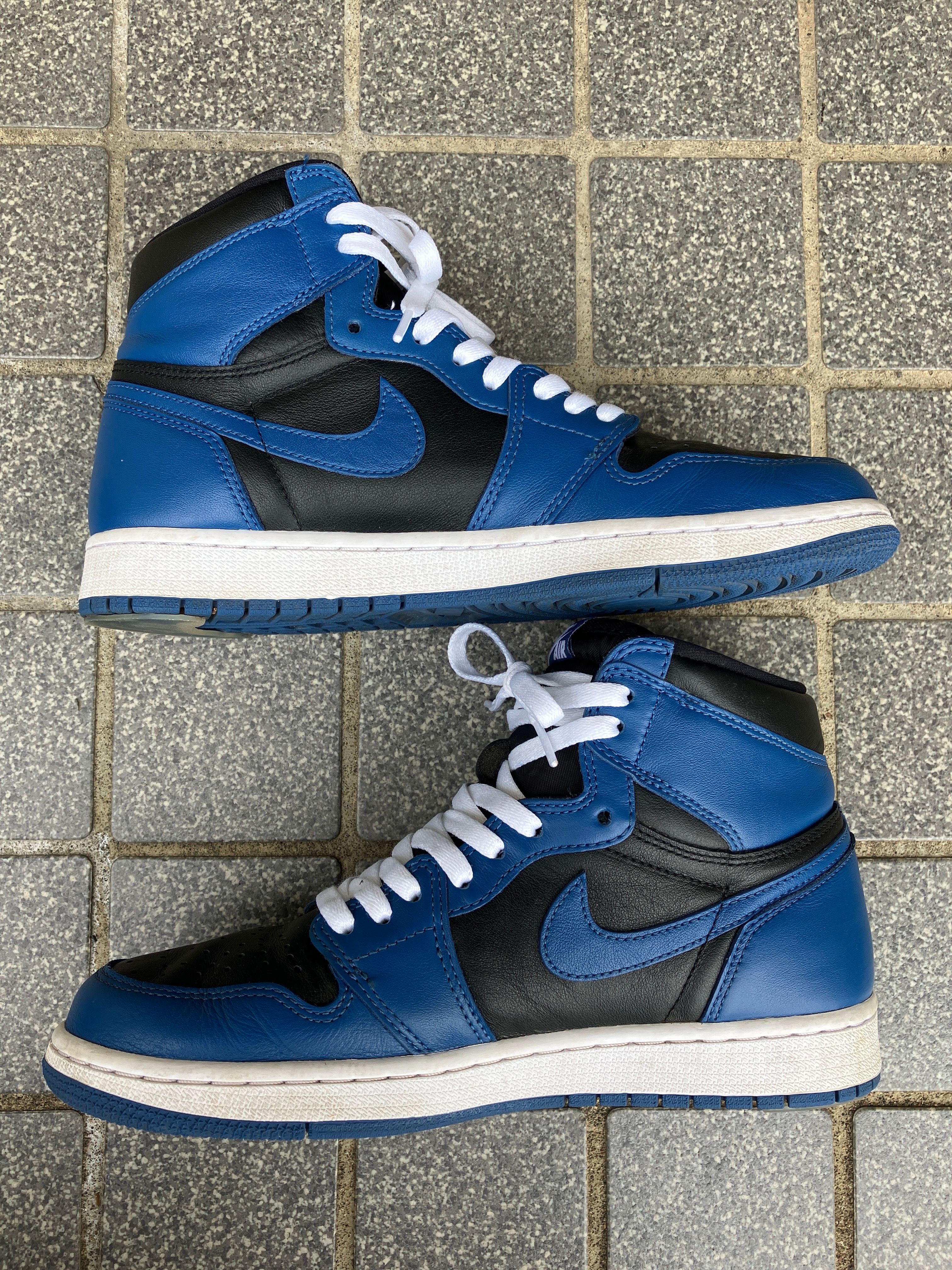 Nike Air Jordan 1 Retro High OG "Dark Marina Blue"