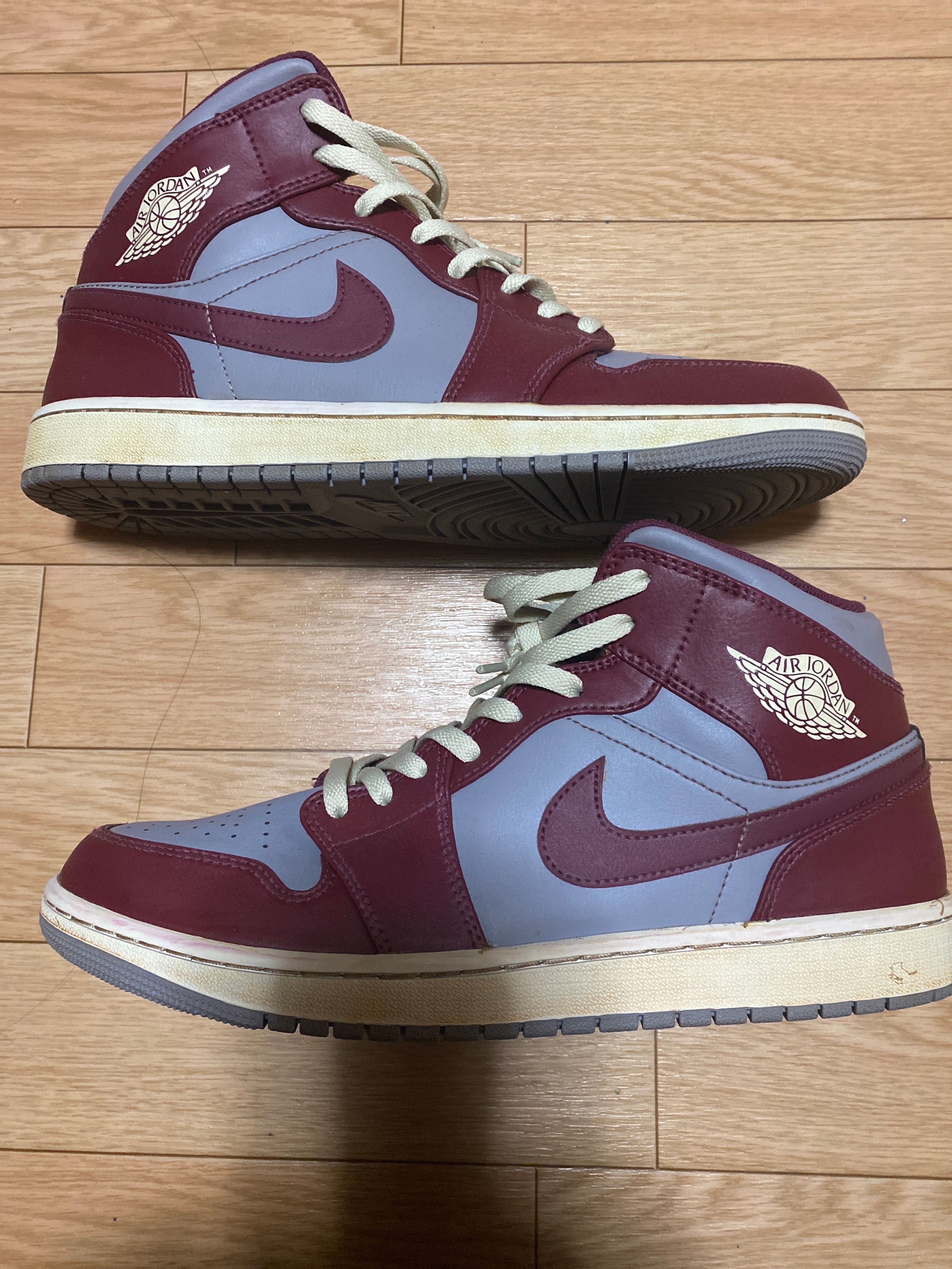 Nike Air Jordan 1 Mid "Team Red"