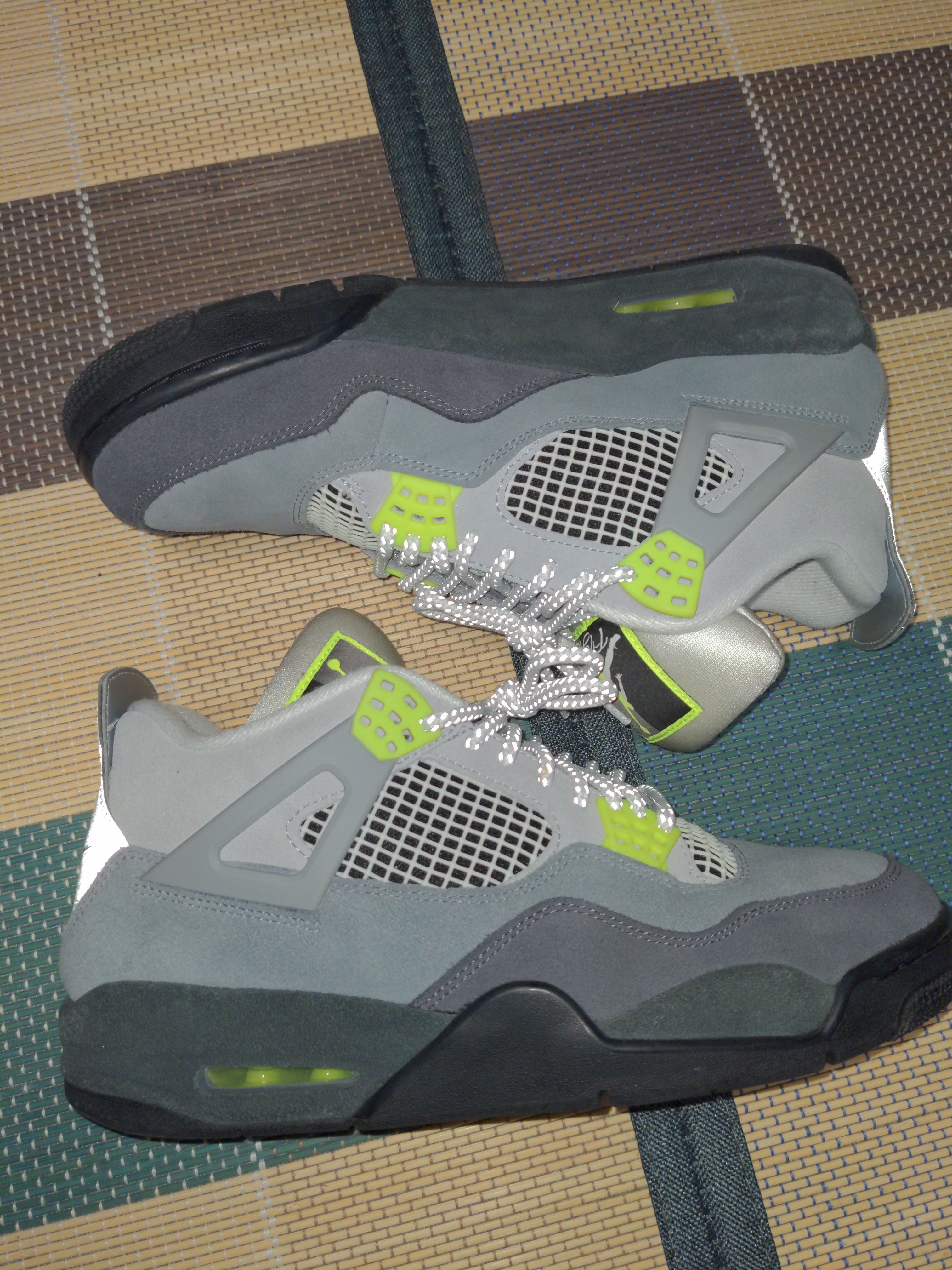 NIKE AIR JORDAN 4 RETRO LE "NEON"