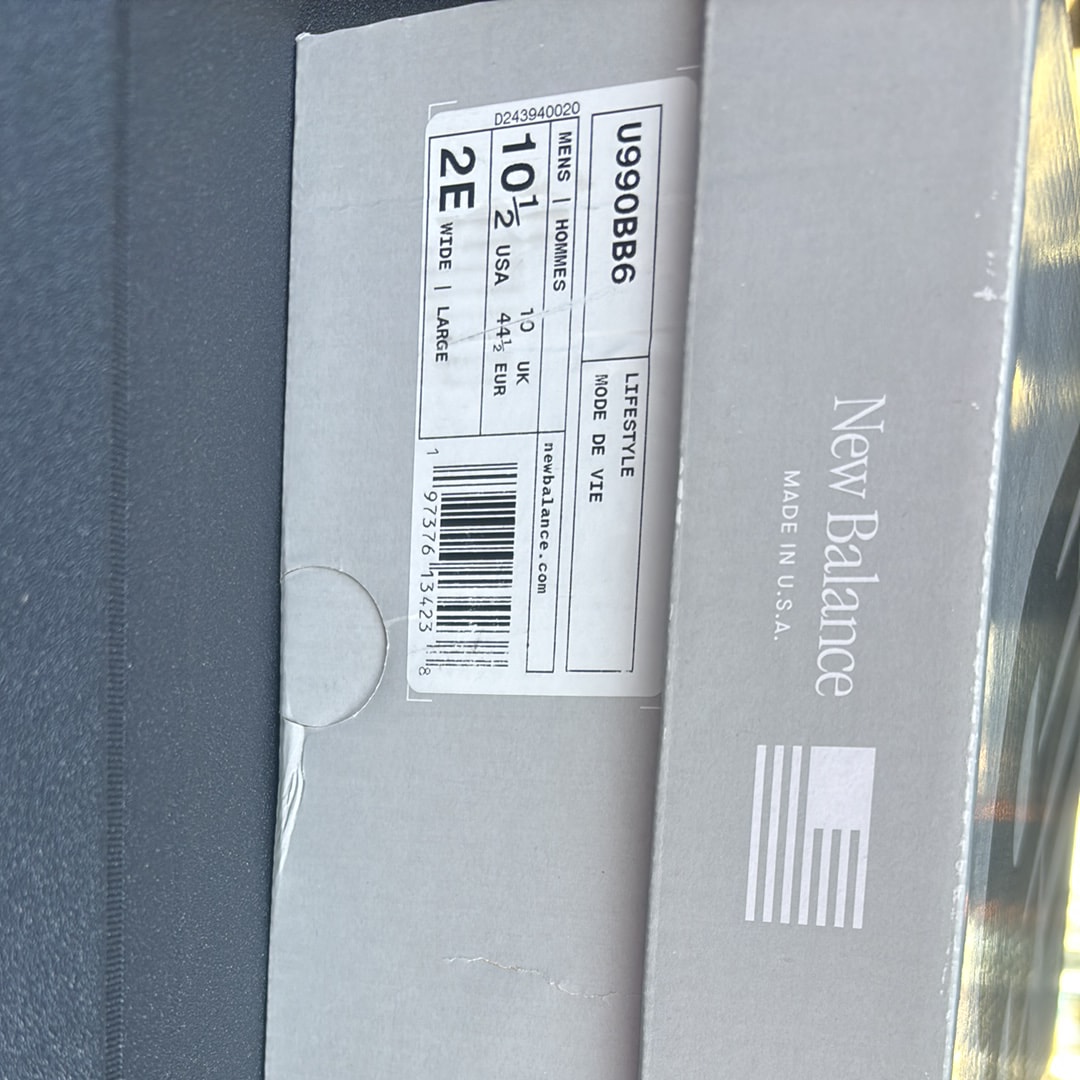 New Balance 990V6 "Triple Black"