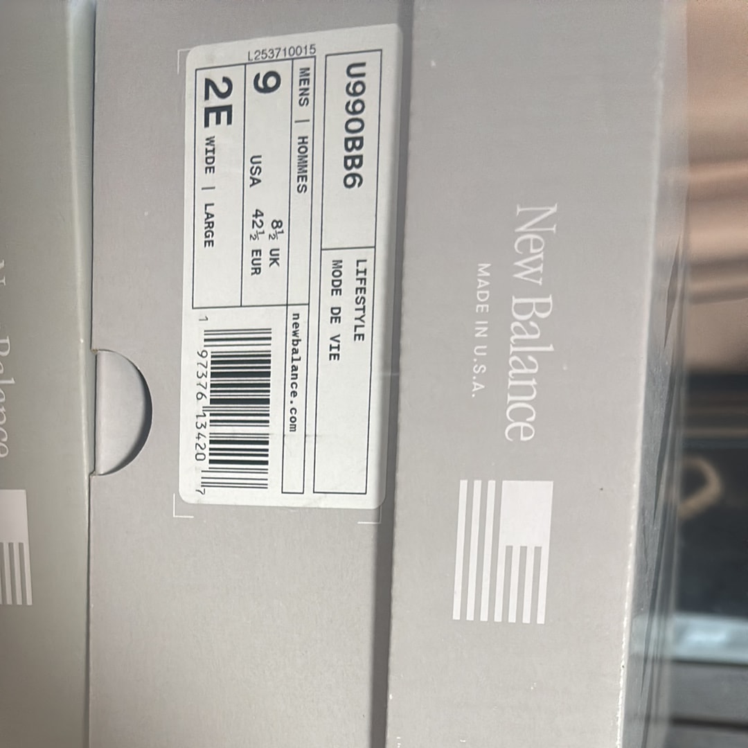 New Balance 990V6 "Triple Black"